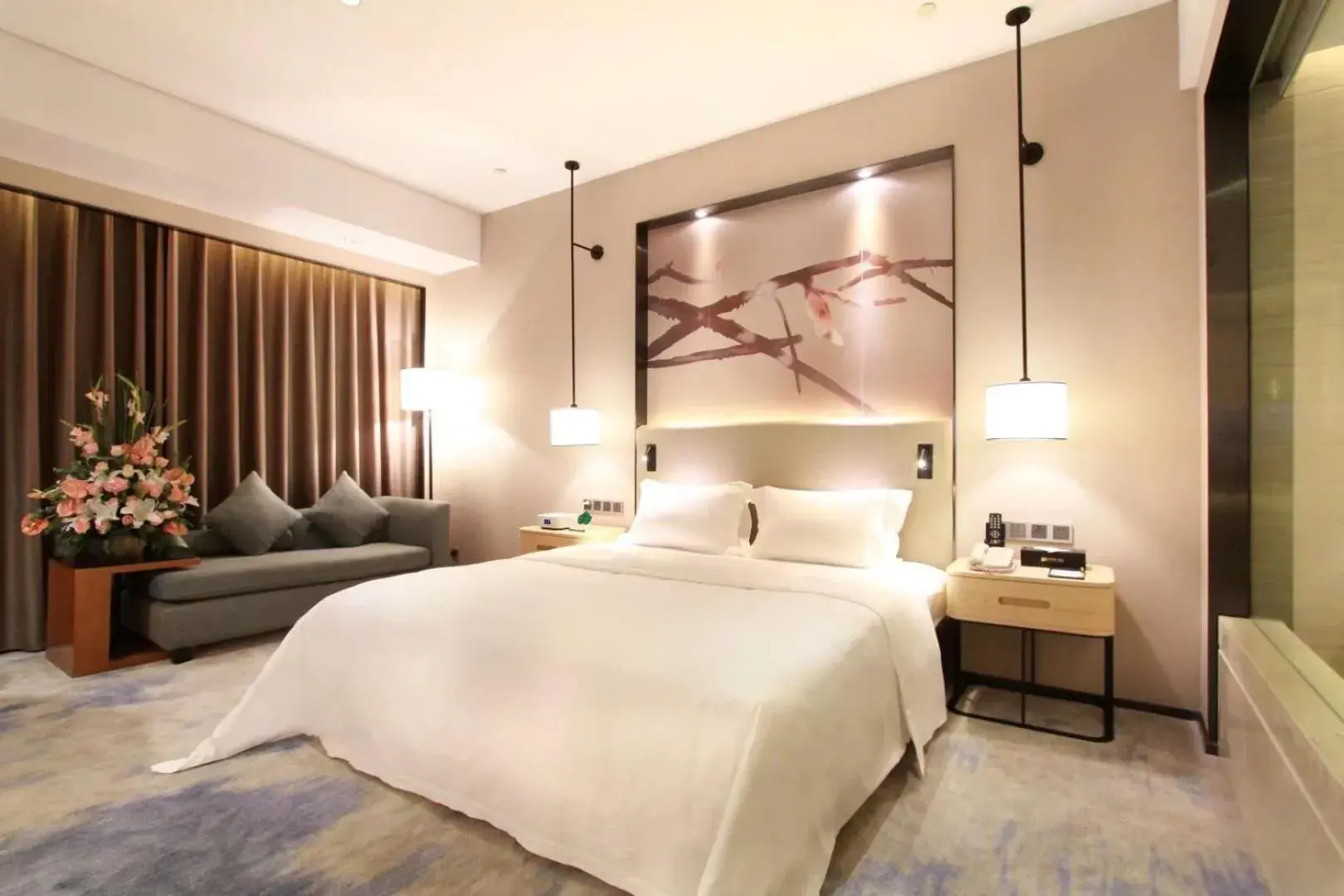 Photo of the whole room, Bed in Shenzhen Shuidu Holiday Hotel, North Railway Station Photo of the whole room, Bed in Shenzhen Shuidu Holiday Hotel, North Railway Station