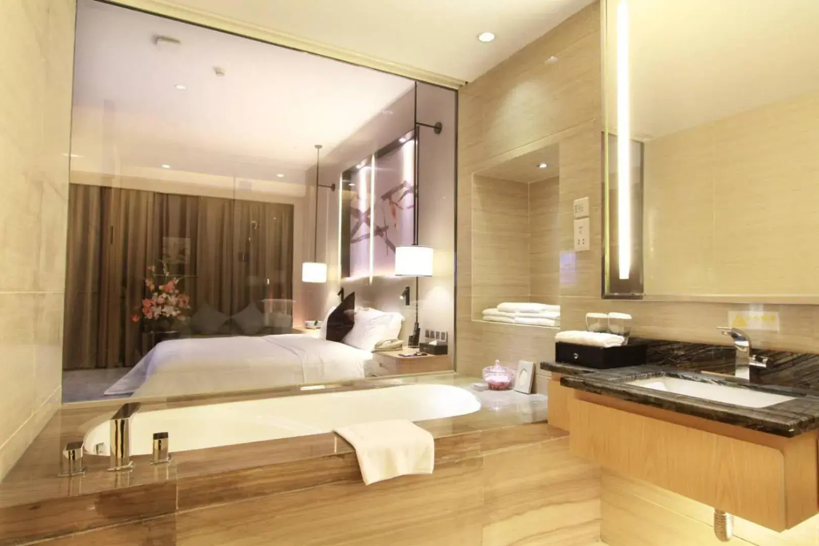 Photo of the whole room, Bathroom in Shenzhen Shuidu Holiday Hotel, North Railway Station
