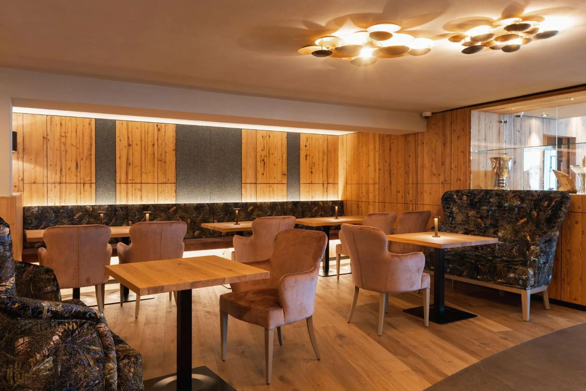 Restaurant/places to eat in Hotel Sun Valley