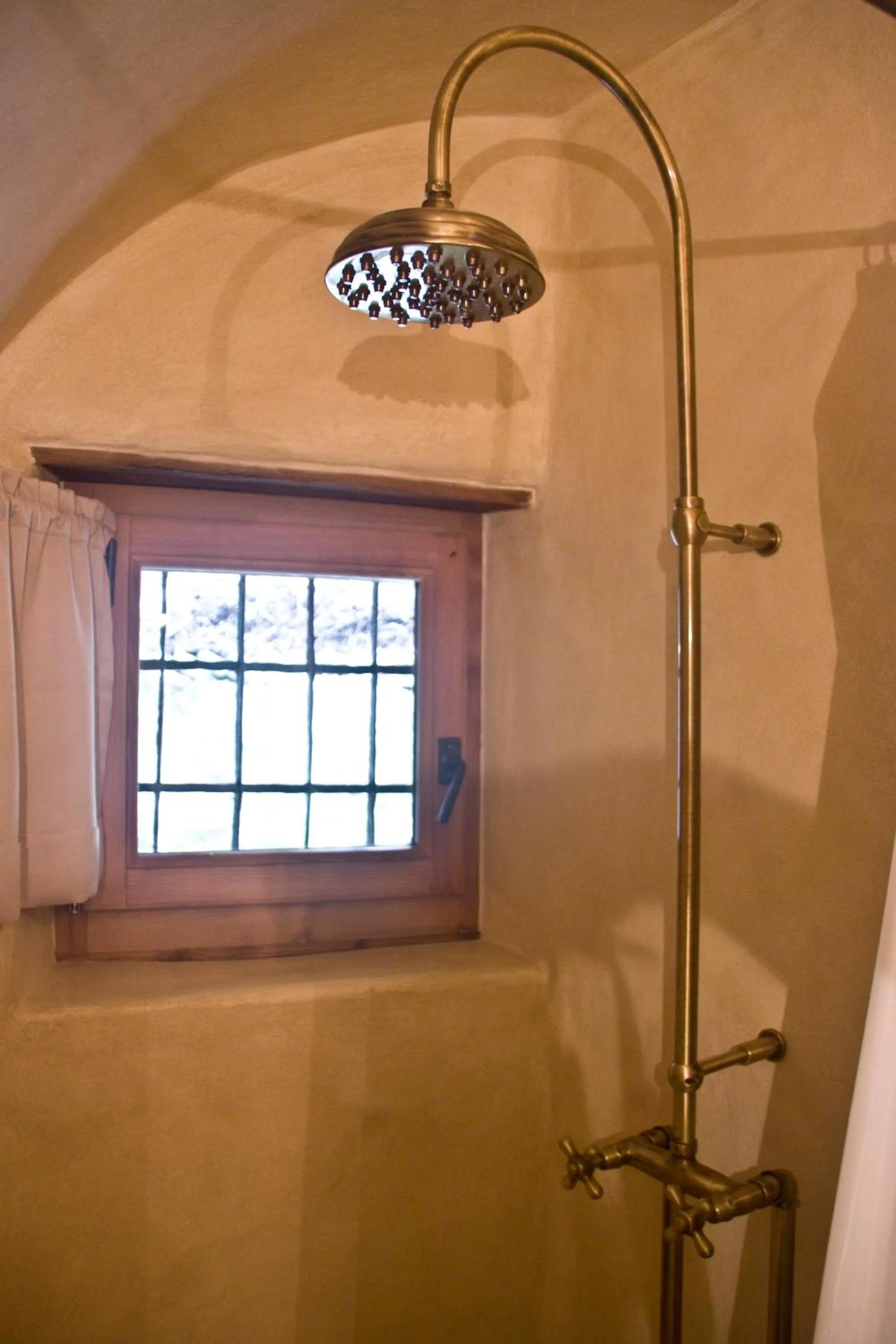 Shower in Contrada Beltramelli