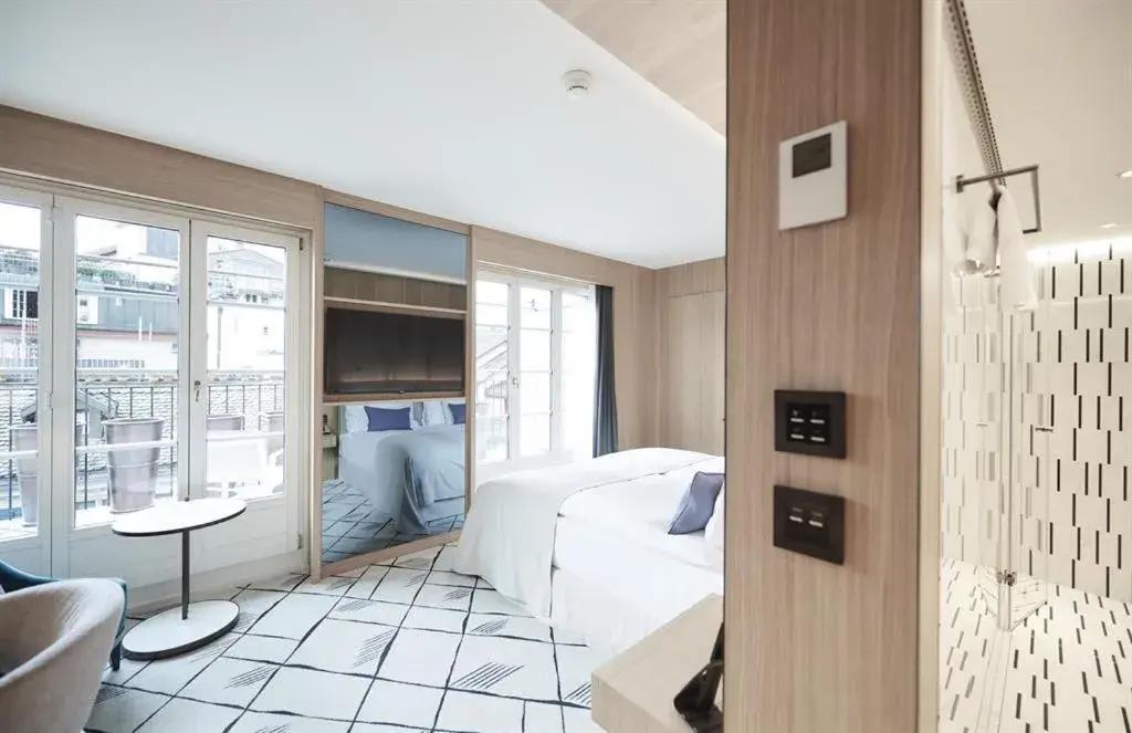 City Rooftop Double Room with Patio in Storchen Zürich - Lifestyle Boutique Hotel City Rooftop Double Room with Patio in Storchen Zürich - Lifestyle Boutique Hotel