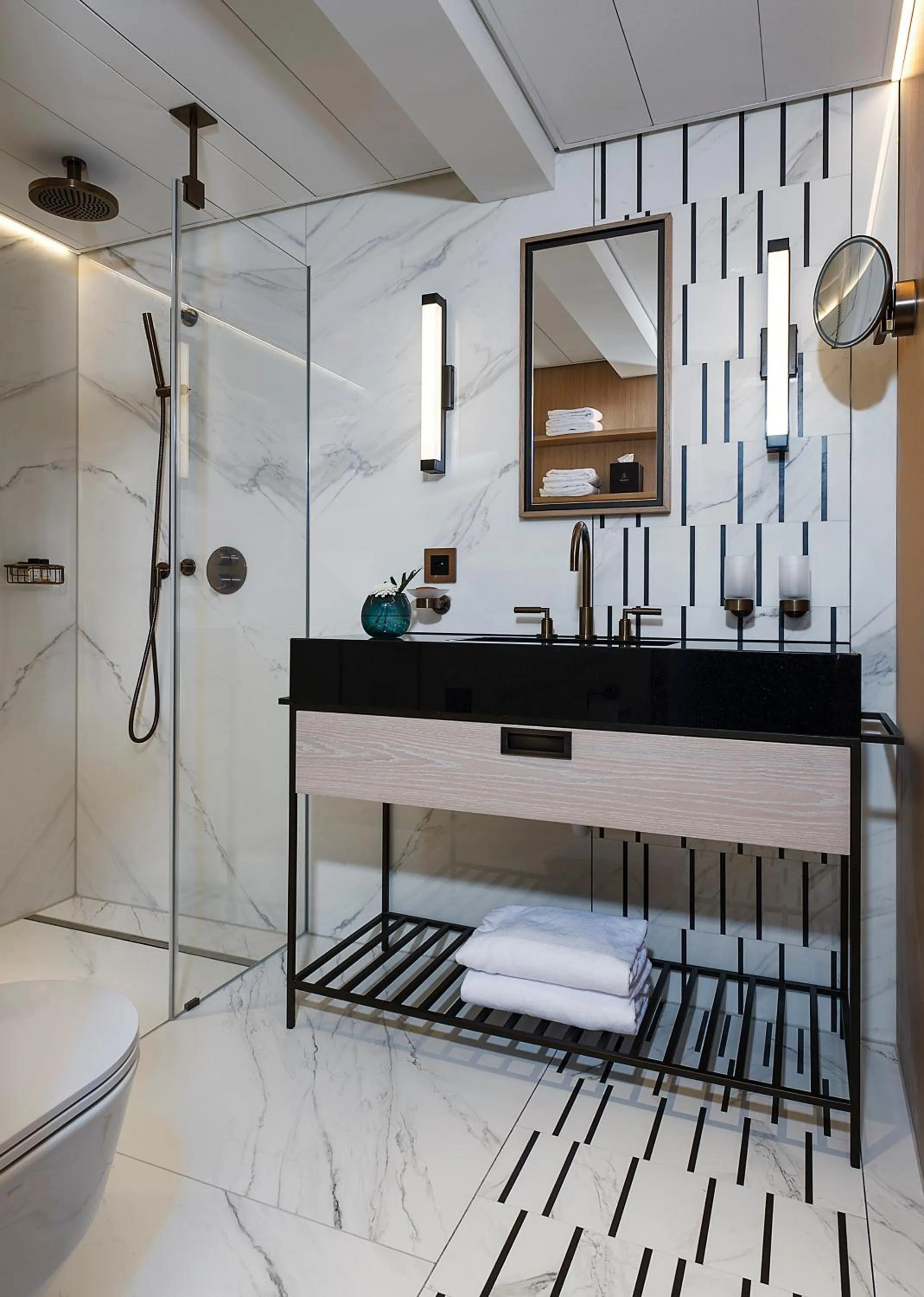 Bathroom in Storchen Zürich - Lifestyle Boutique Hotel