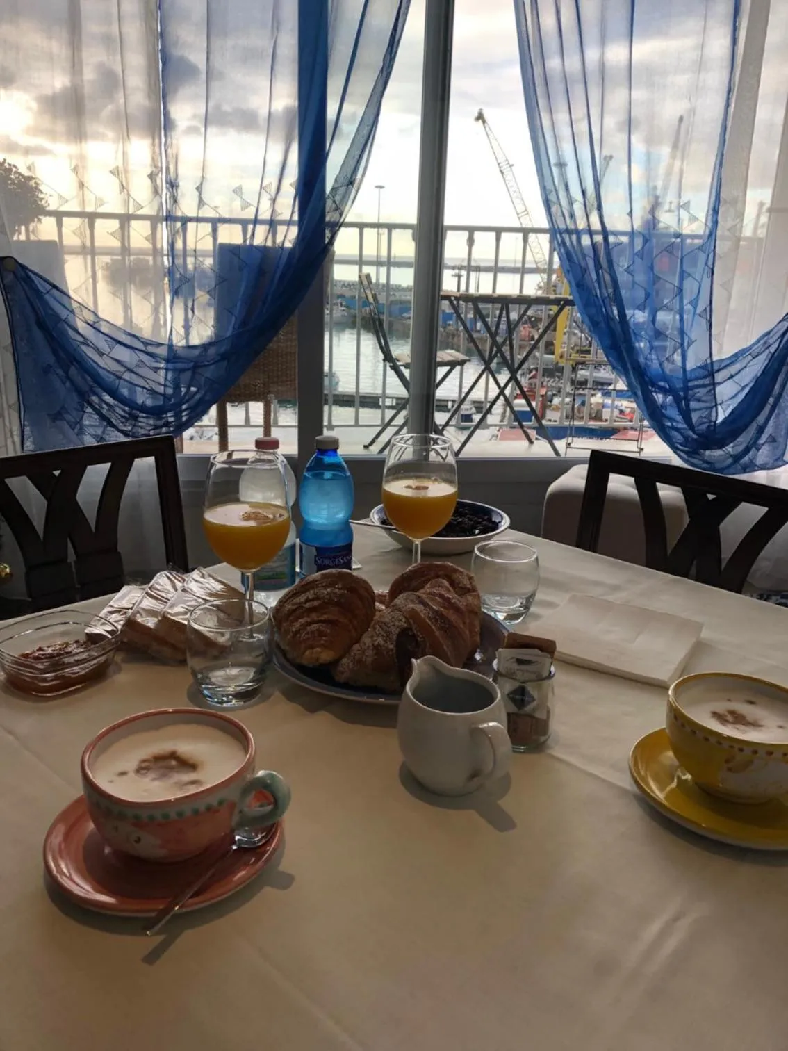 Breakfast in B&B Blu Infinito