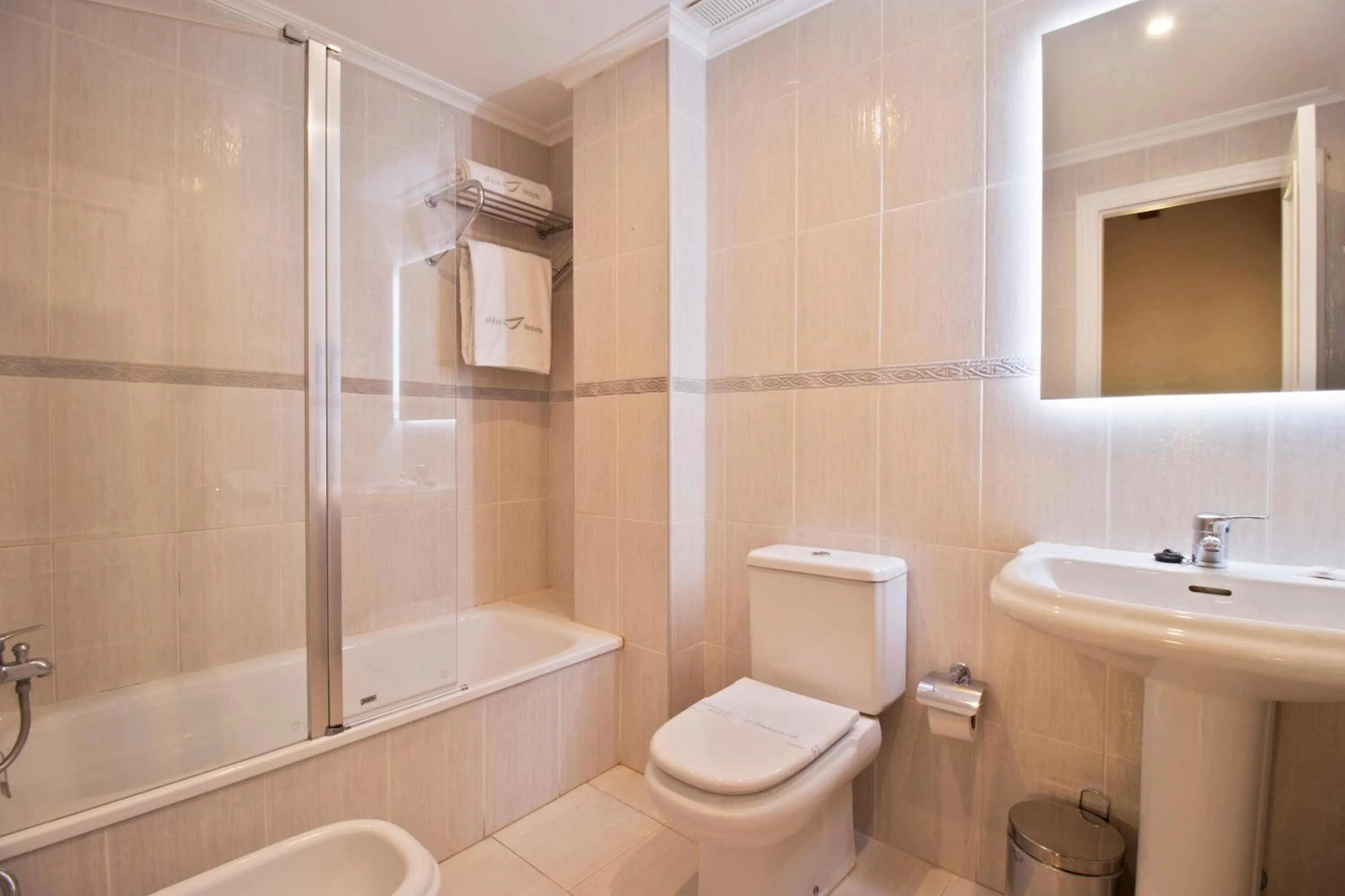 Bathroom in Abba Comillas Apartments