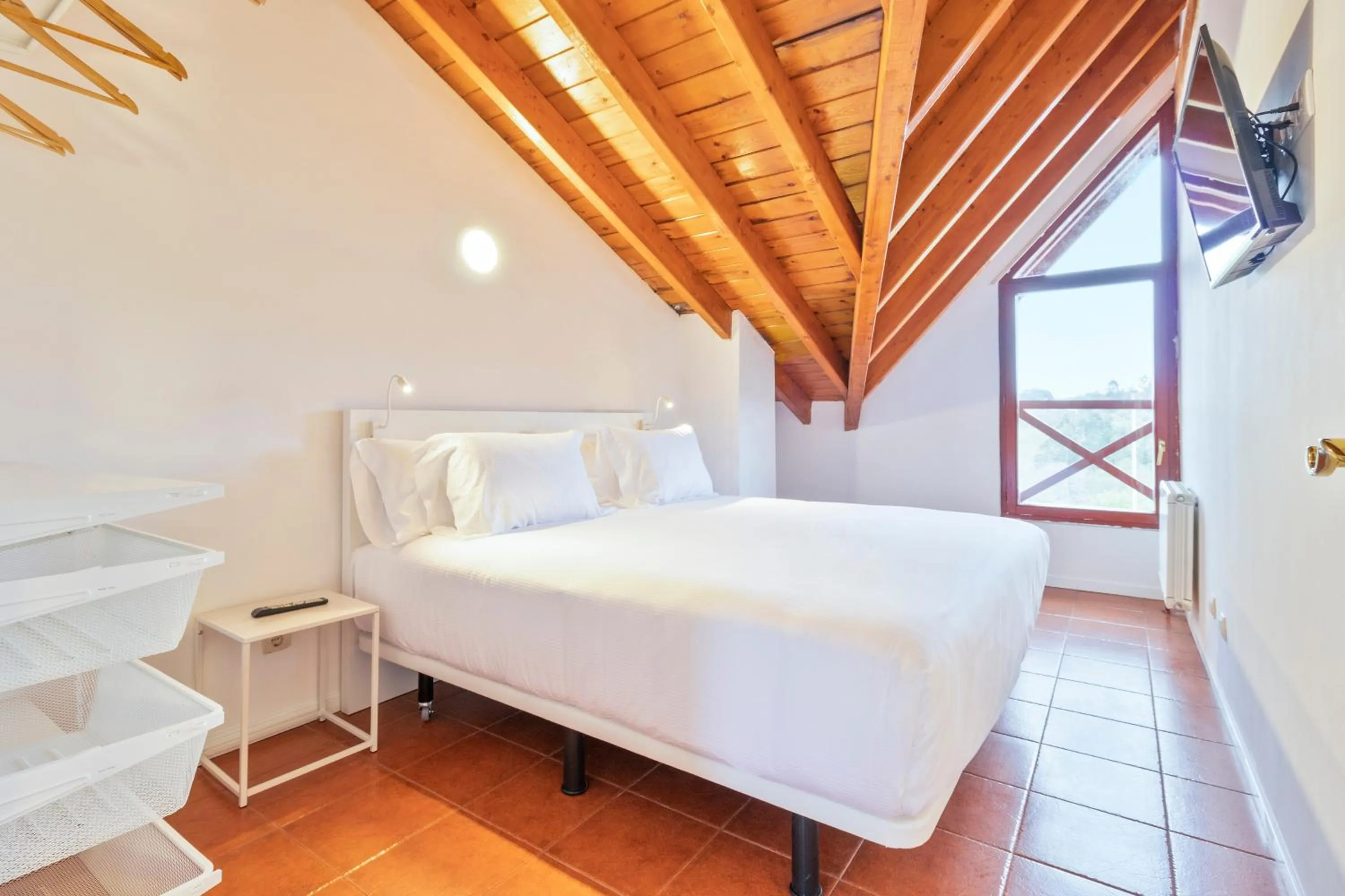 Bedroom, Bed in Abba Comillas Apartments