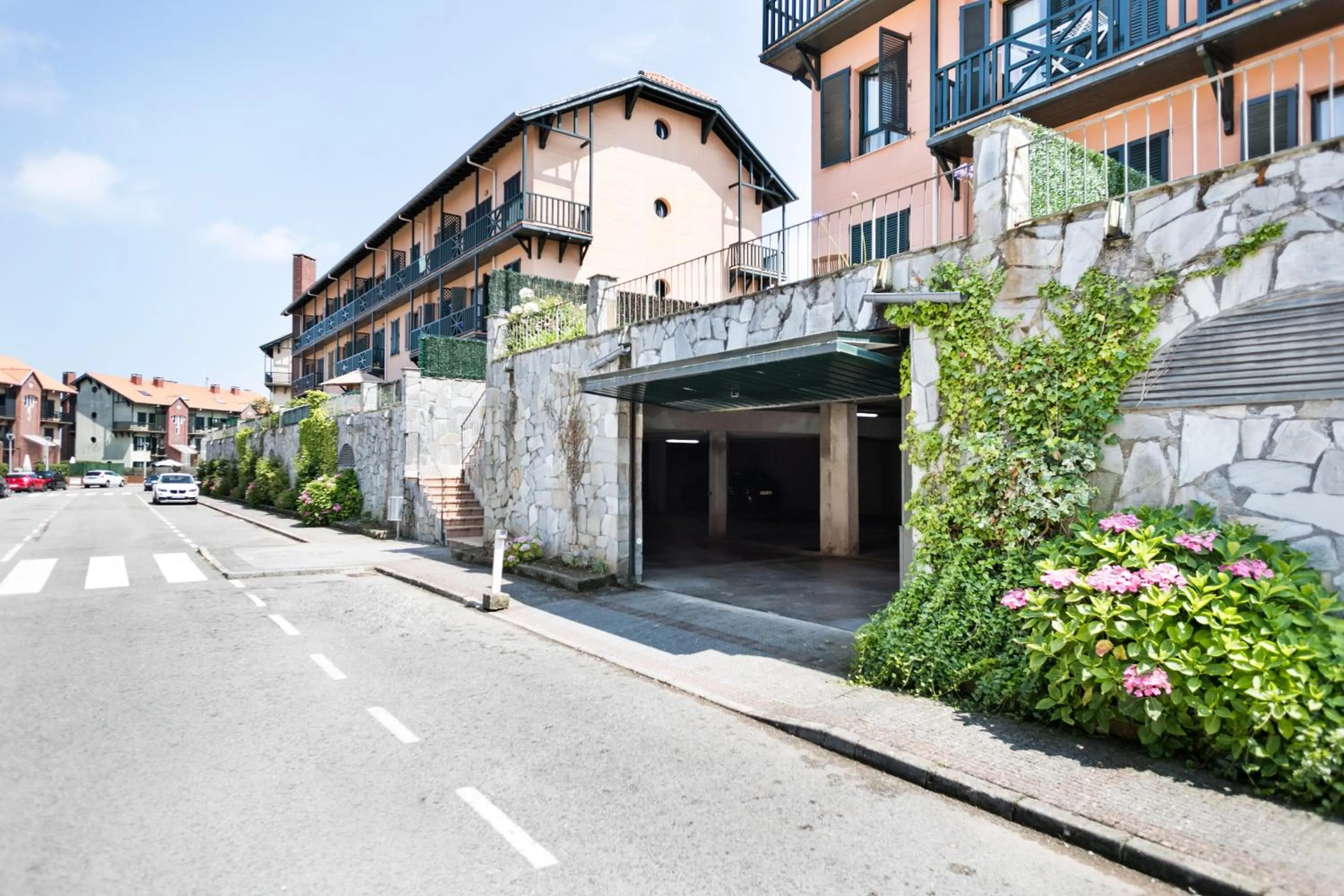 Property building in Abba Comillas Apartments