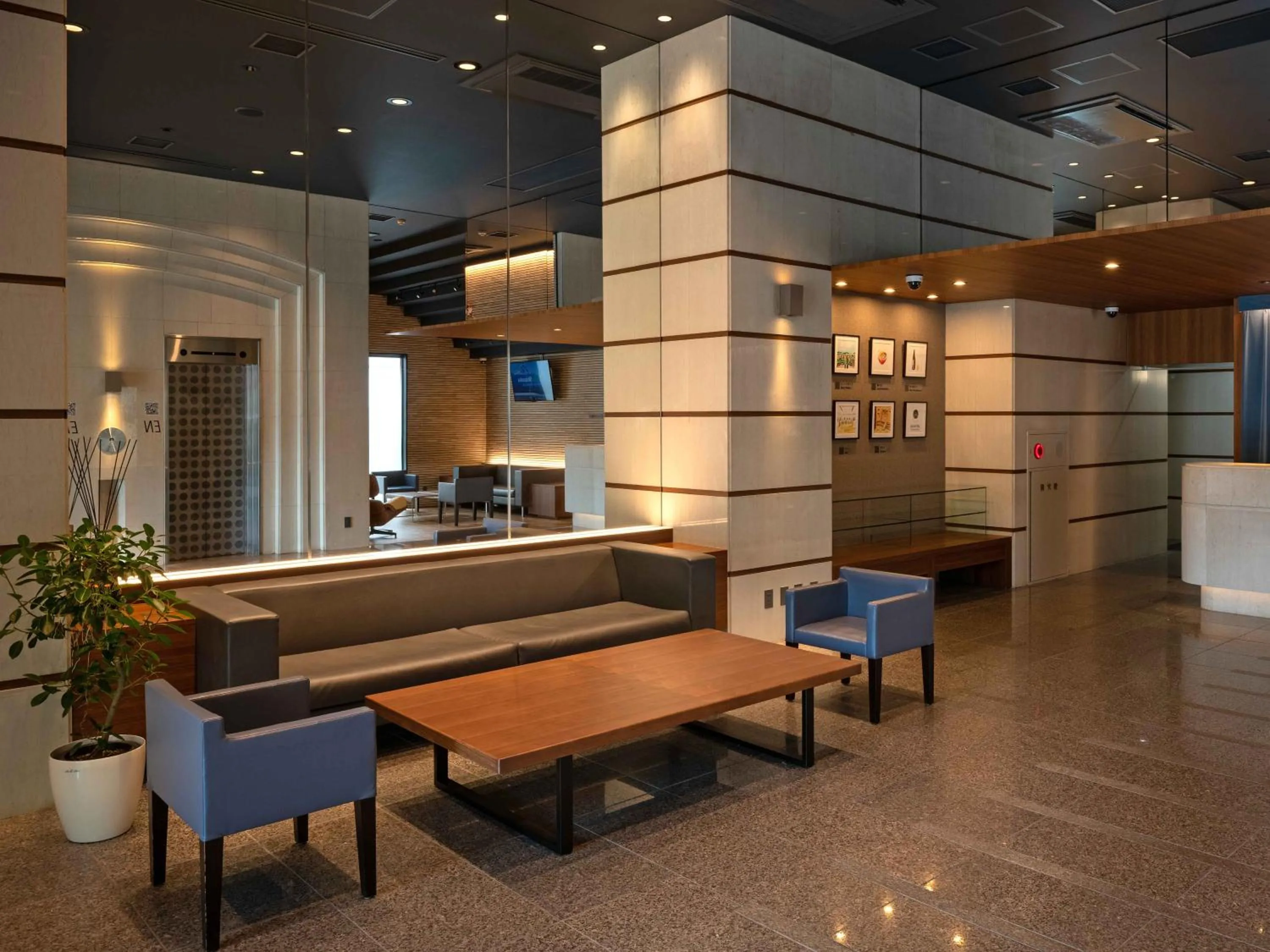 Seating area in EN HOTEL Hamamatsu
