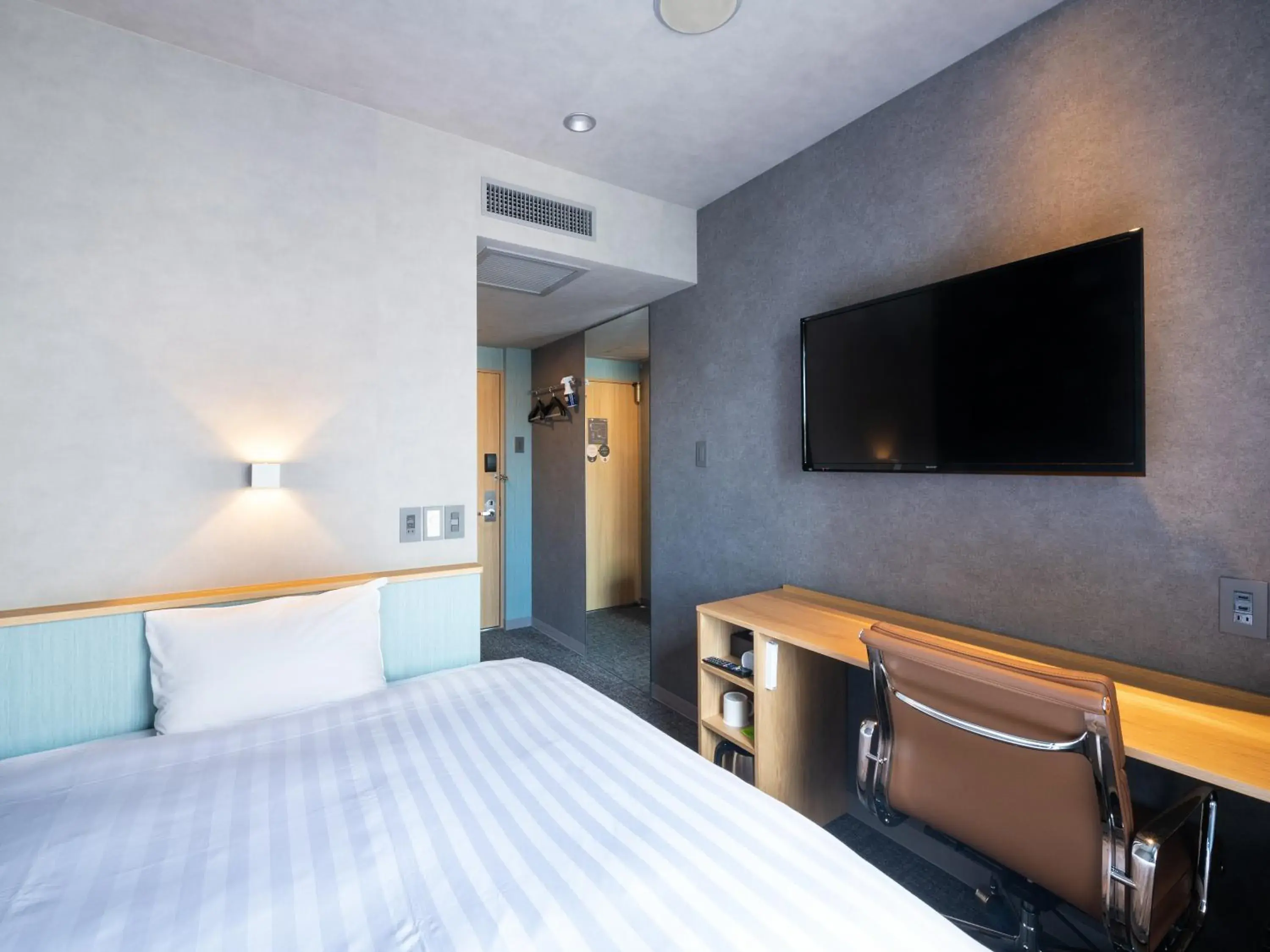 Photo of the whole room, Bed in EN HOTEL Hamamatsu Photo of the whole room, Bed in EN HOTEL Hamamatsu