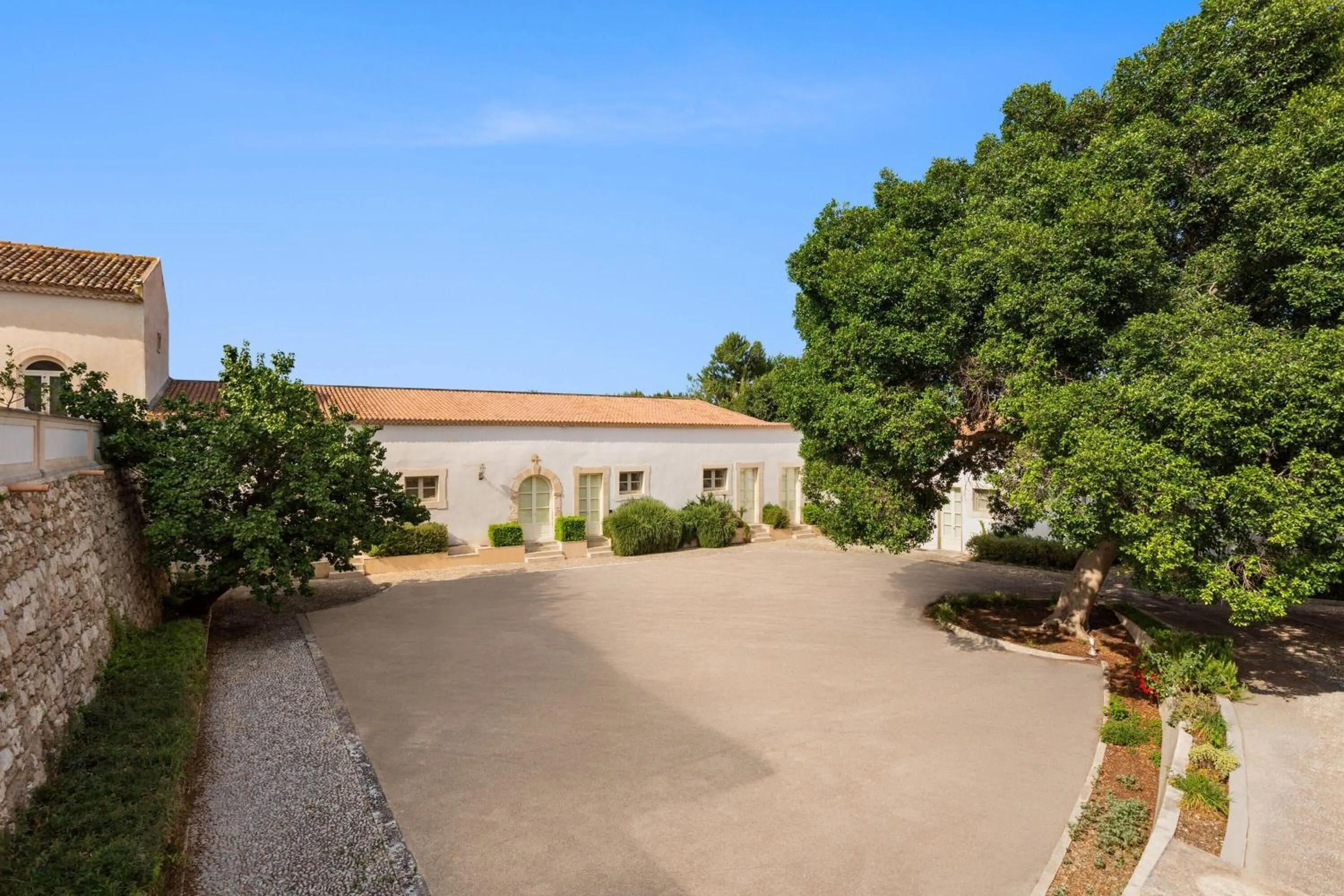 Property building in Dolce by Wyndham Siracusa - I Monasteri Golf & Spa