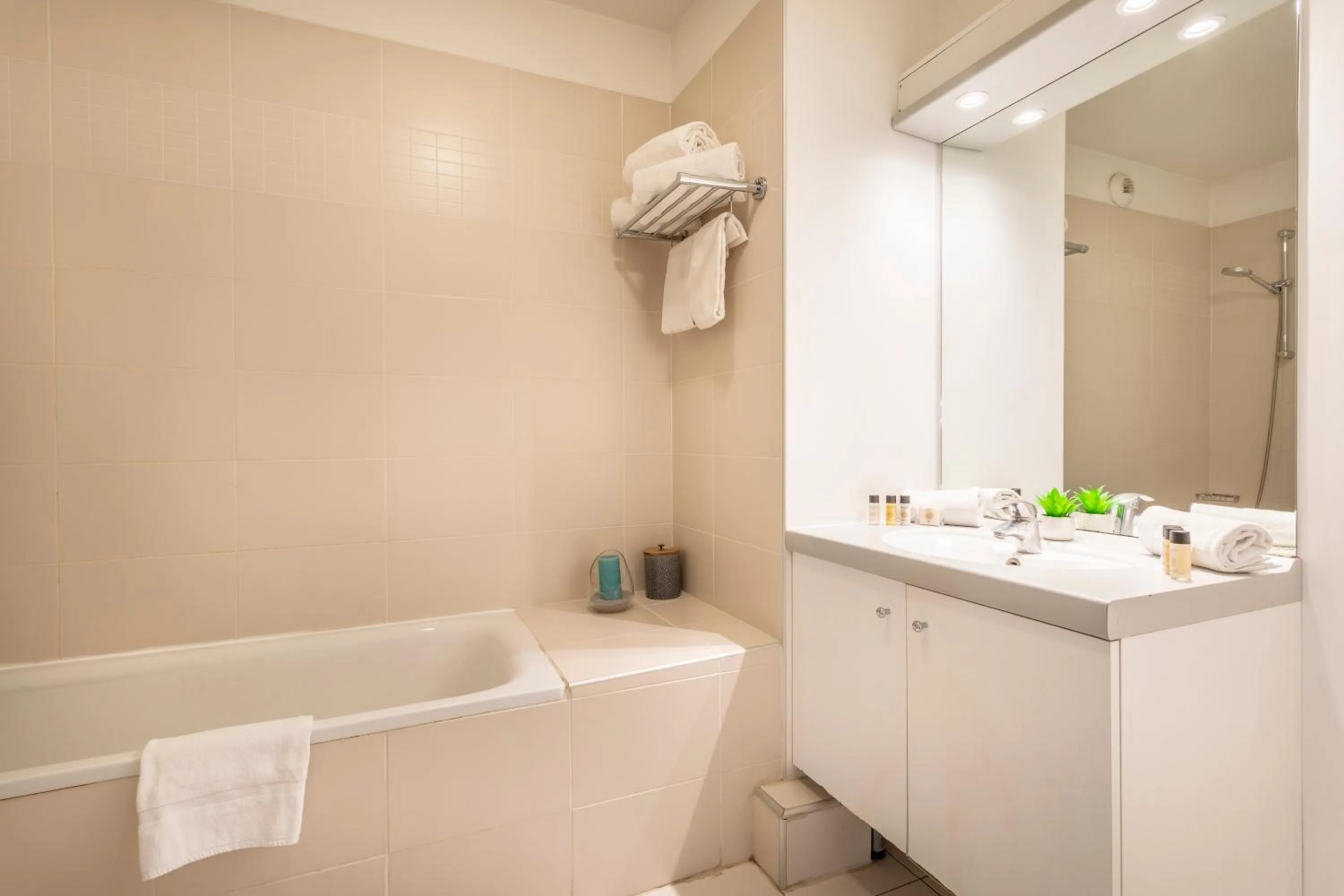 Bathroom in Zenitude Hôtel Résidences Marseille Saint-Charles