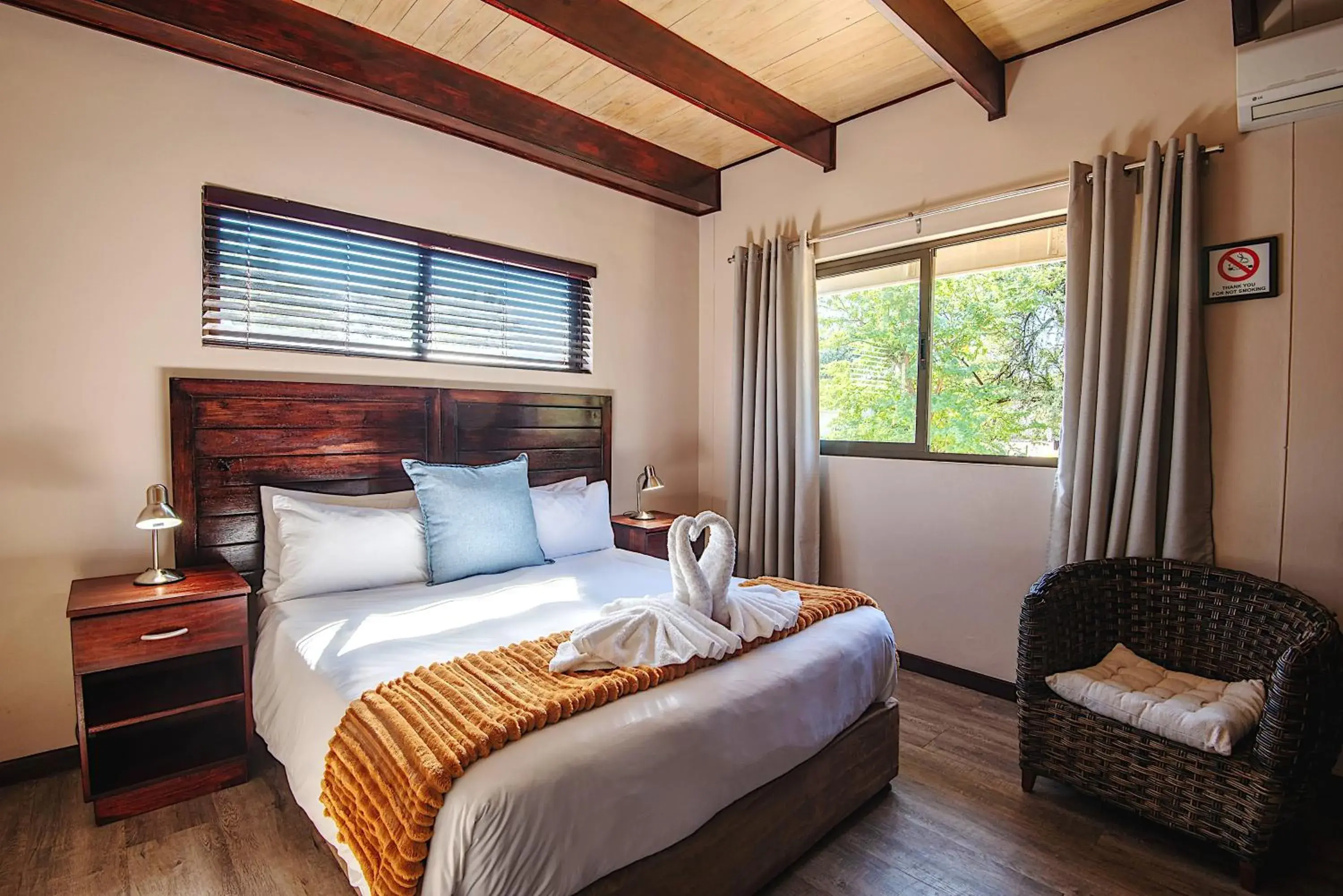 Bed in Arebbusch Travel Lodge Bed in Arebbusch Travel Lodge