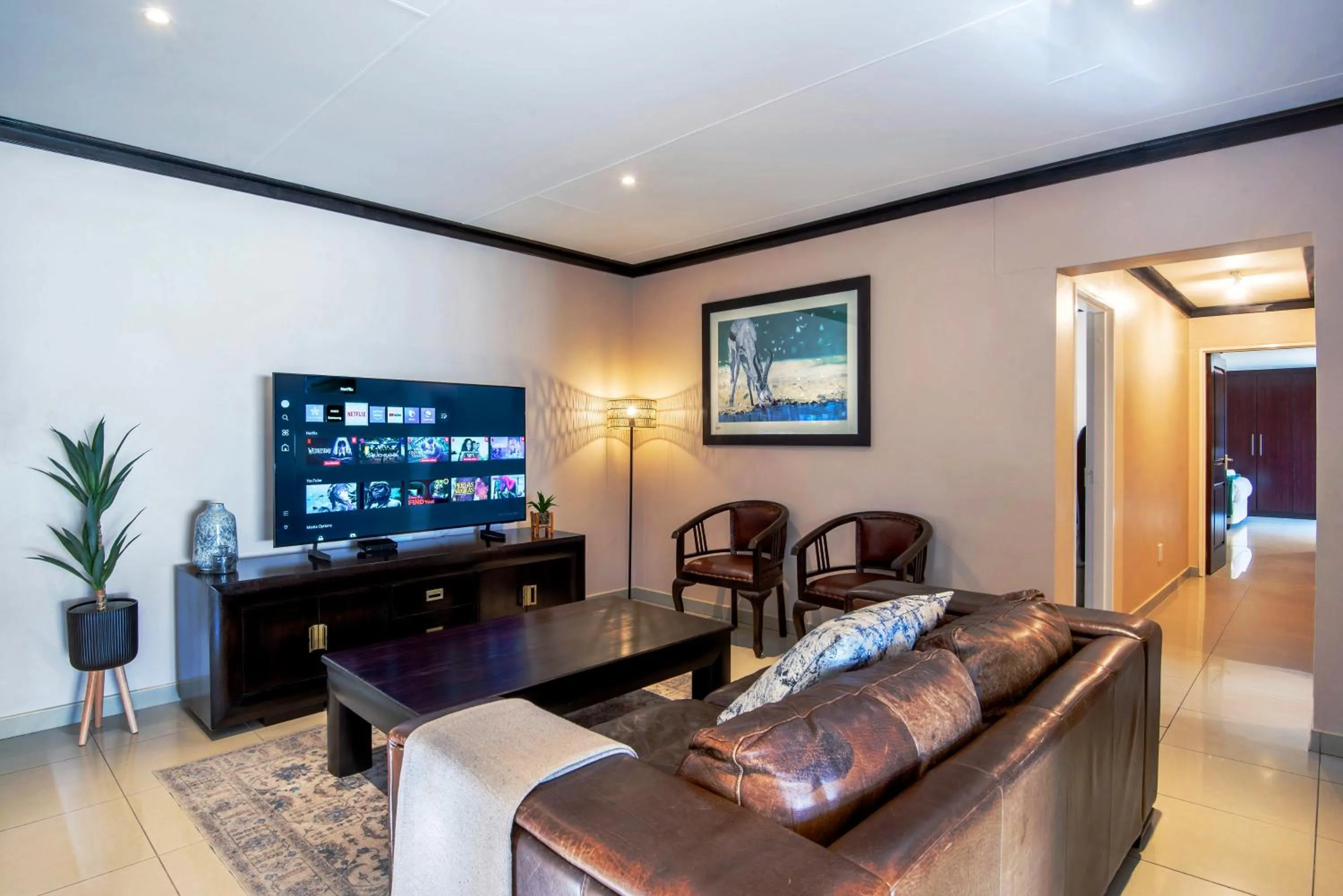 TV and multimedia in Arebbusch Travel Lodge