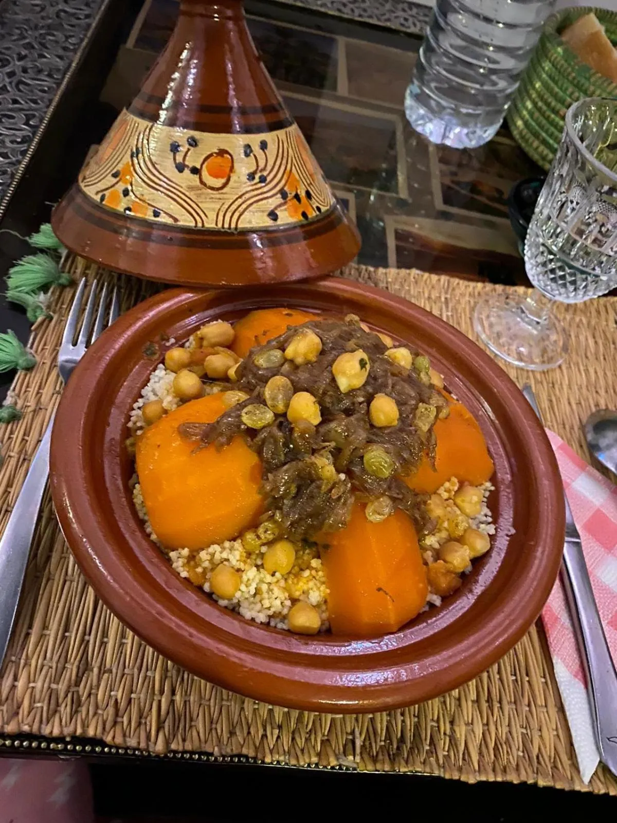 Restaurant/places to eat in Riad Simon