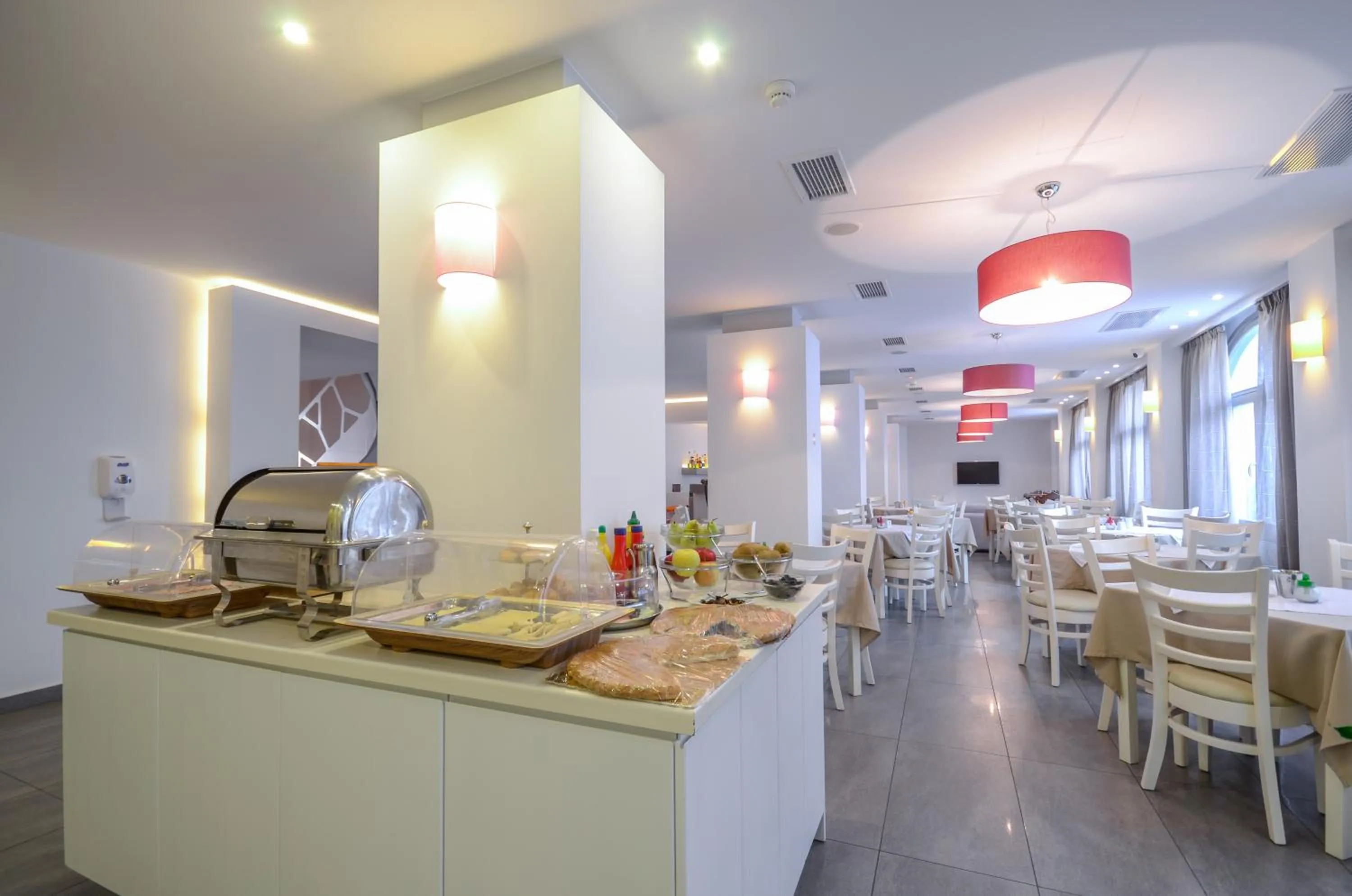 Restaurant/places to eat in Xenia Hotel