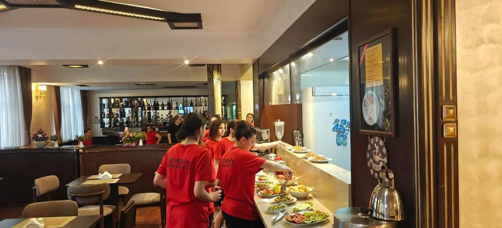 Restaurant/places to eat in Smith Hotel