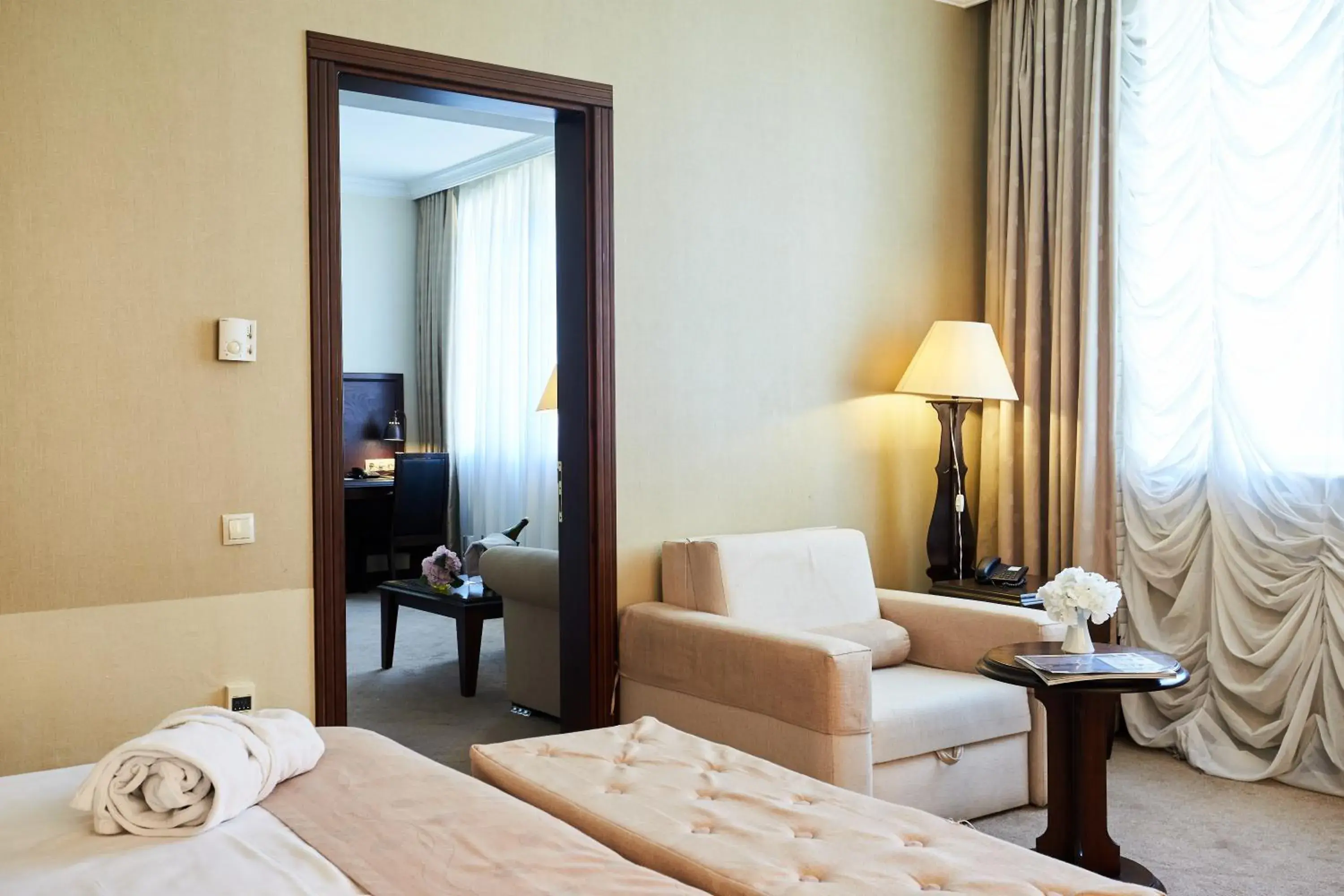 Bedroom, Bed in Smith Hotel Bedroom, Bed in Smith Hotel