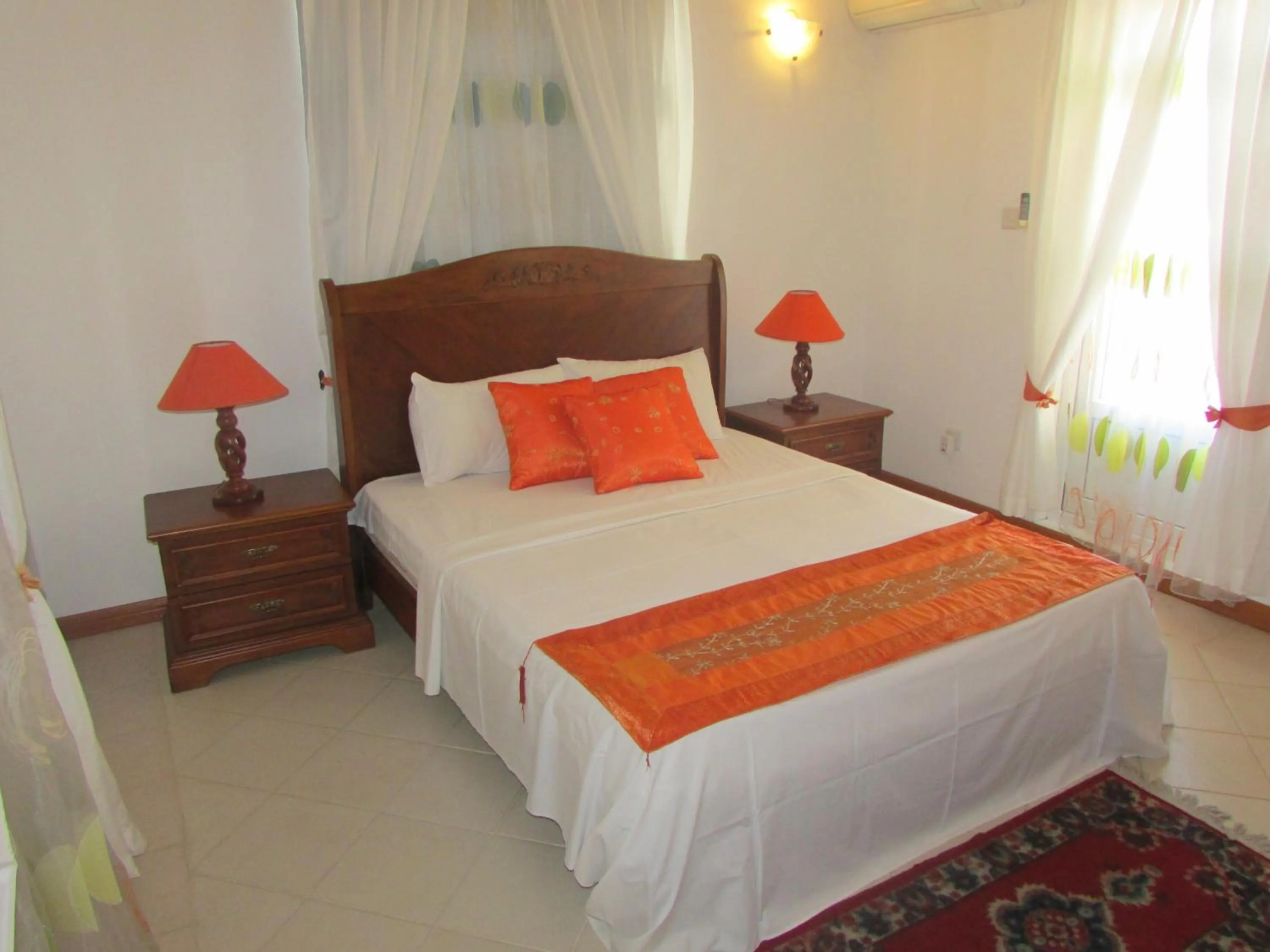 Bed in Golden Rod villa