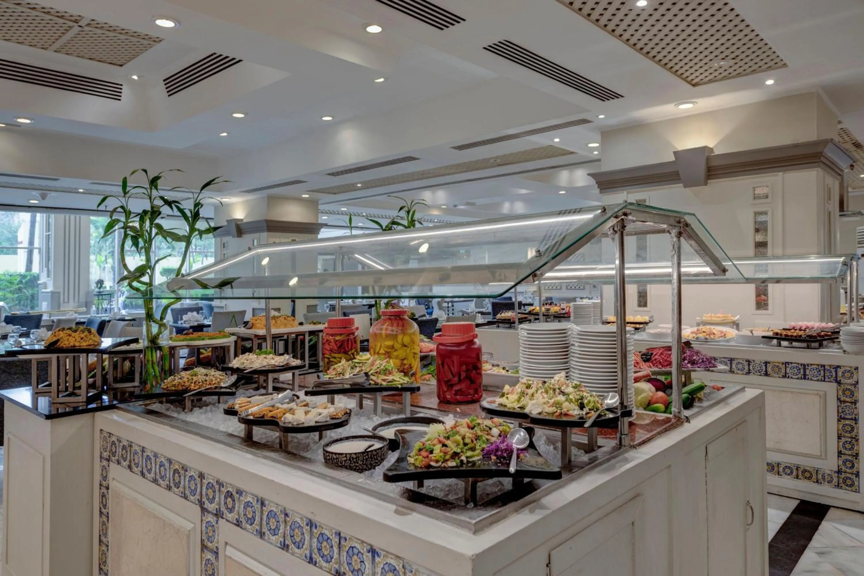 Restaurant/places to eat in Karachi Marriott Hotel