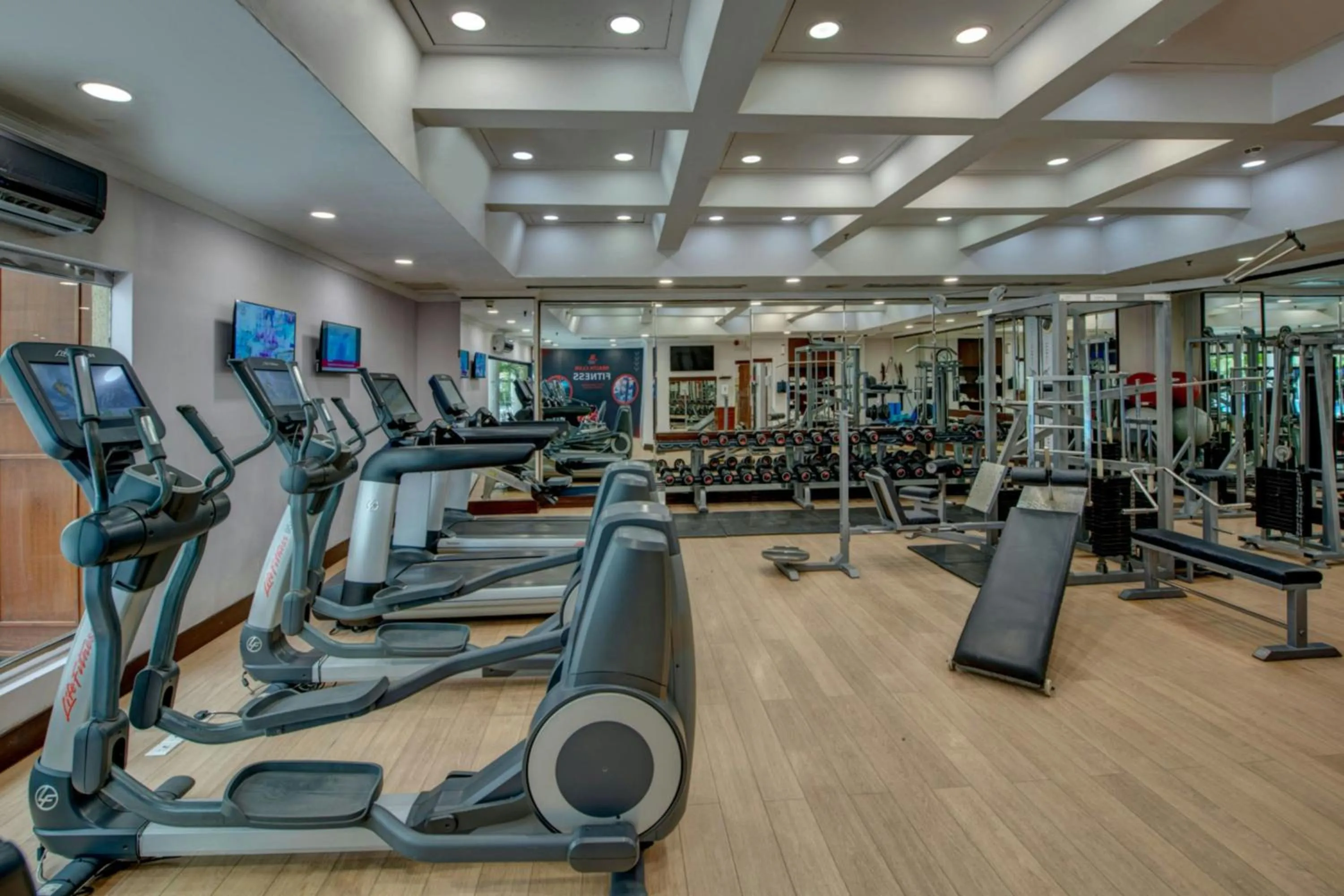 Fitness centre/facilities in Karachi Marriott Hotel