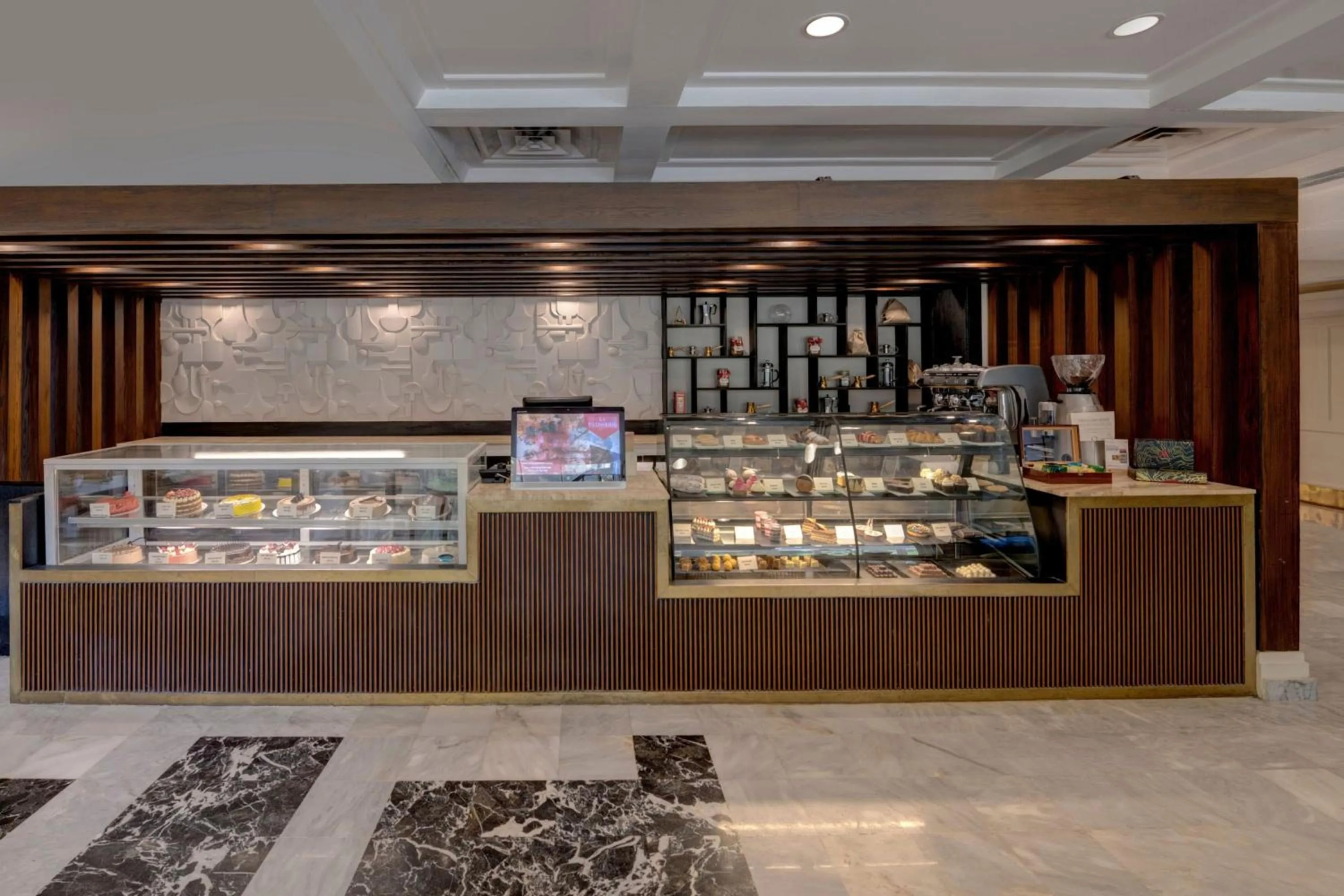 Restaurant/places to eat in Karachi Marriott Hotel