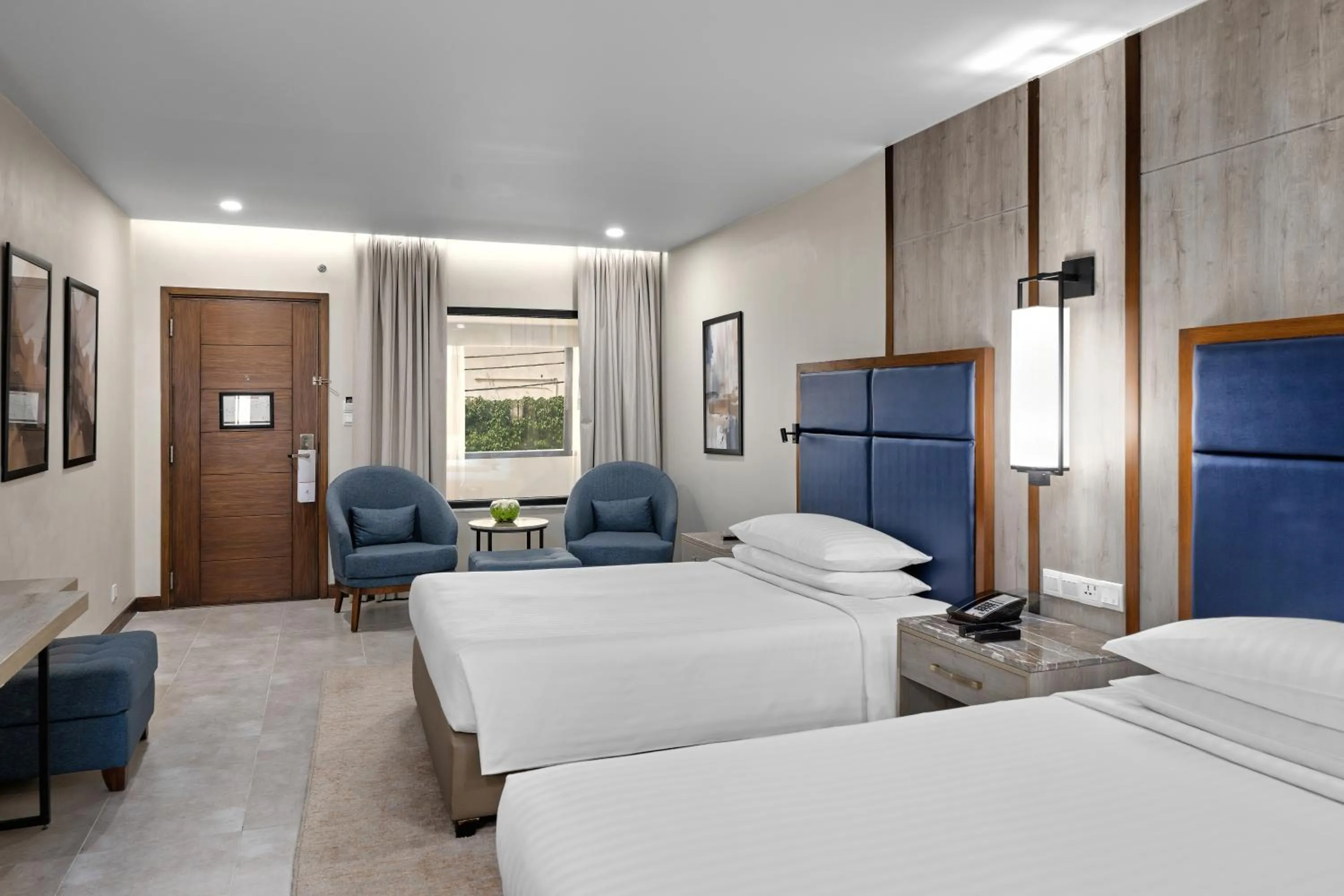 Bed in Karachi Marriott Hotel