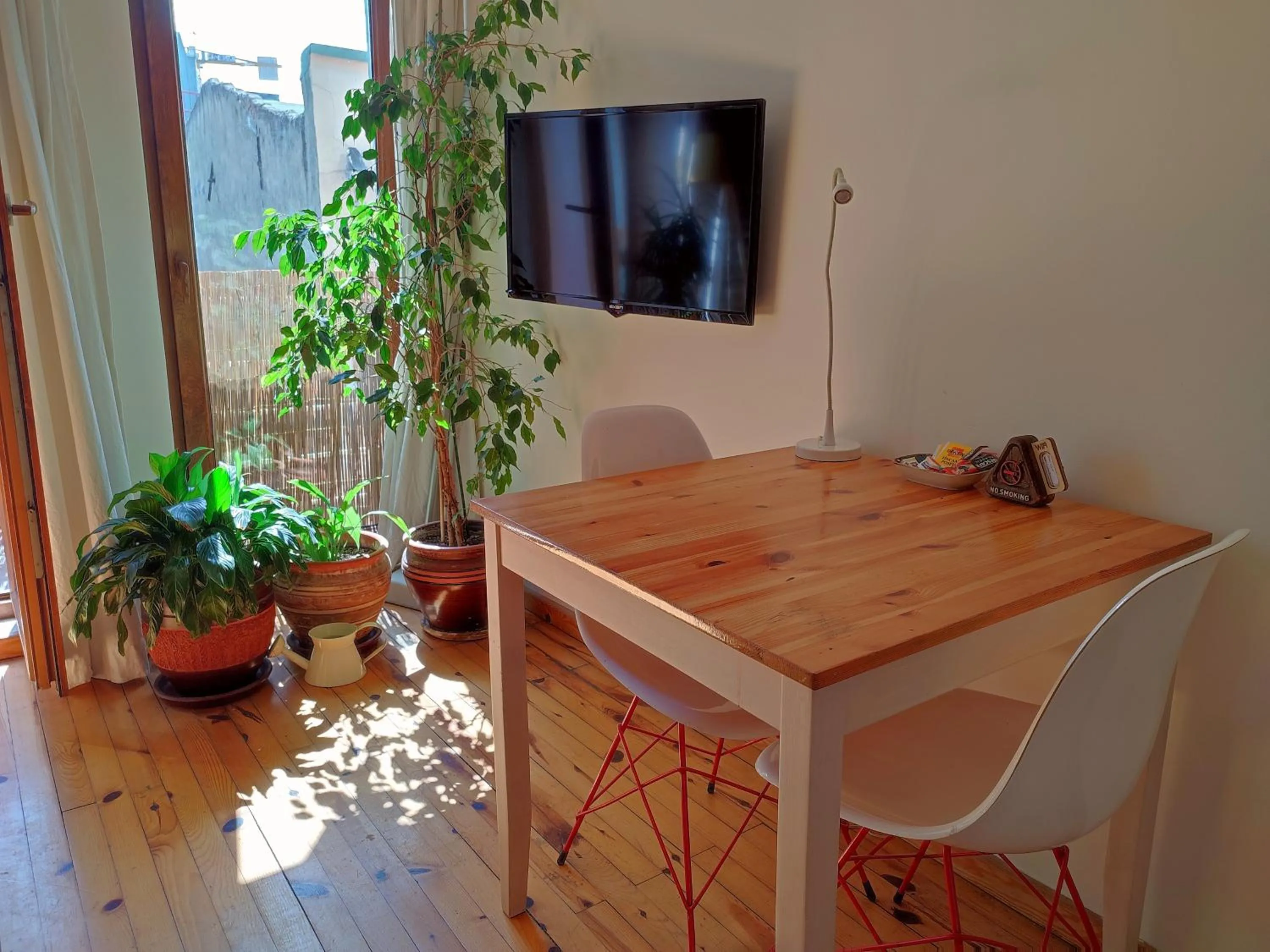 Dining area in Kunterbunt Istanbul