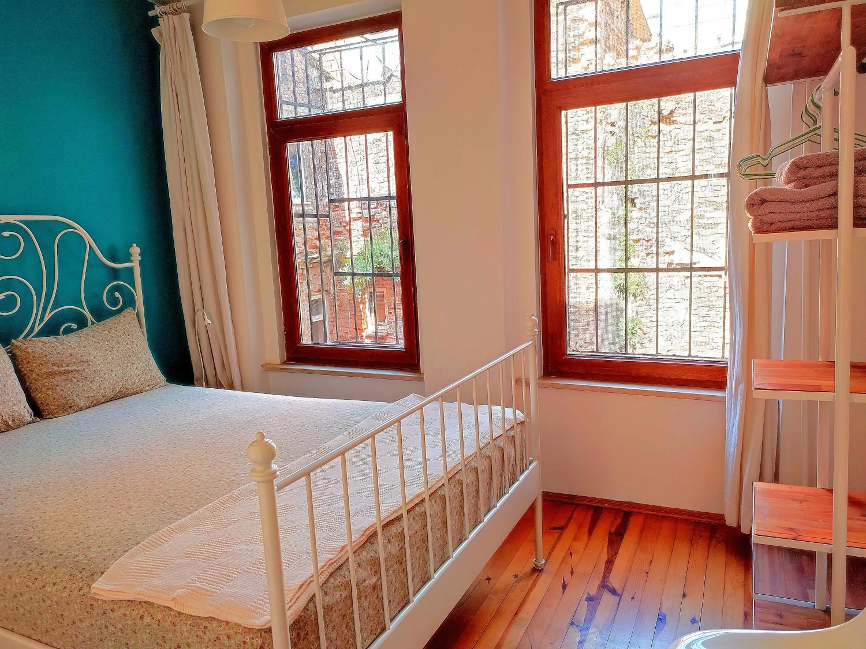 Bedroom, Bed in Kunterbunt Istanbul