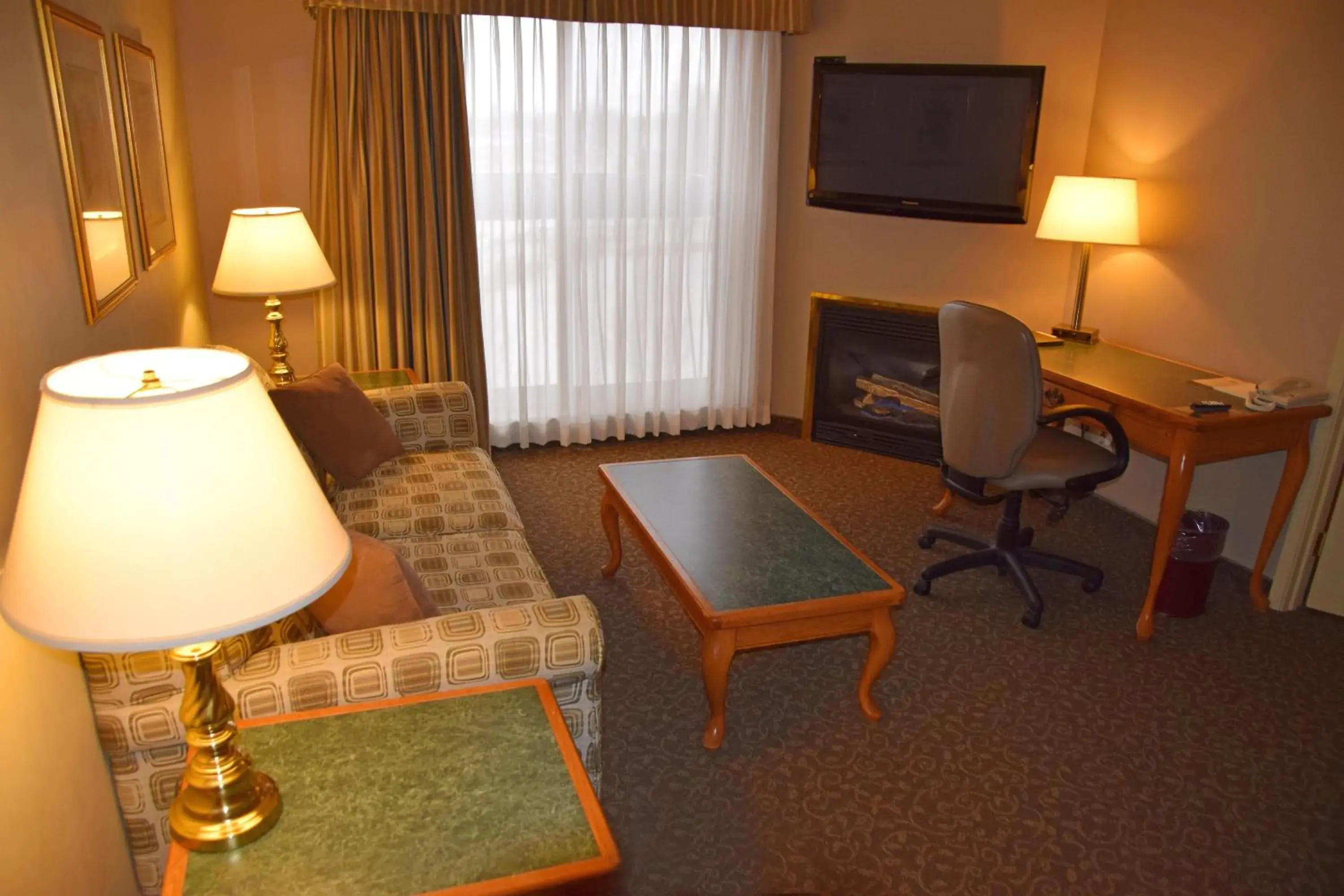 Living room in Stone Gate Inn Living room in Stone Gate Inn