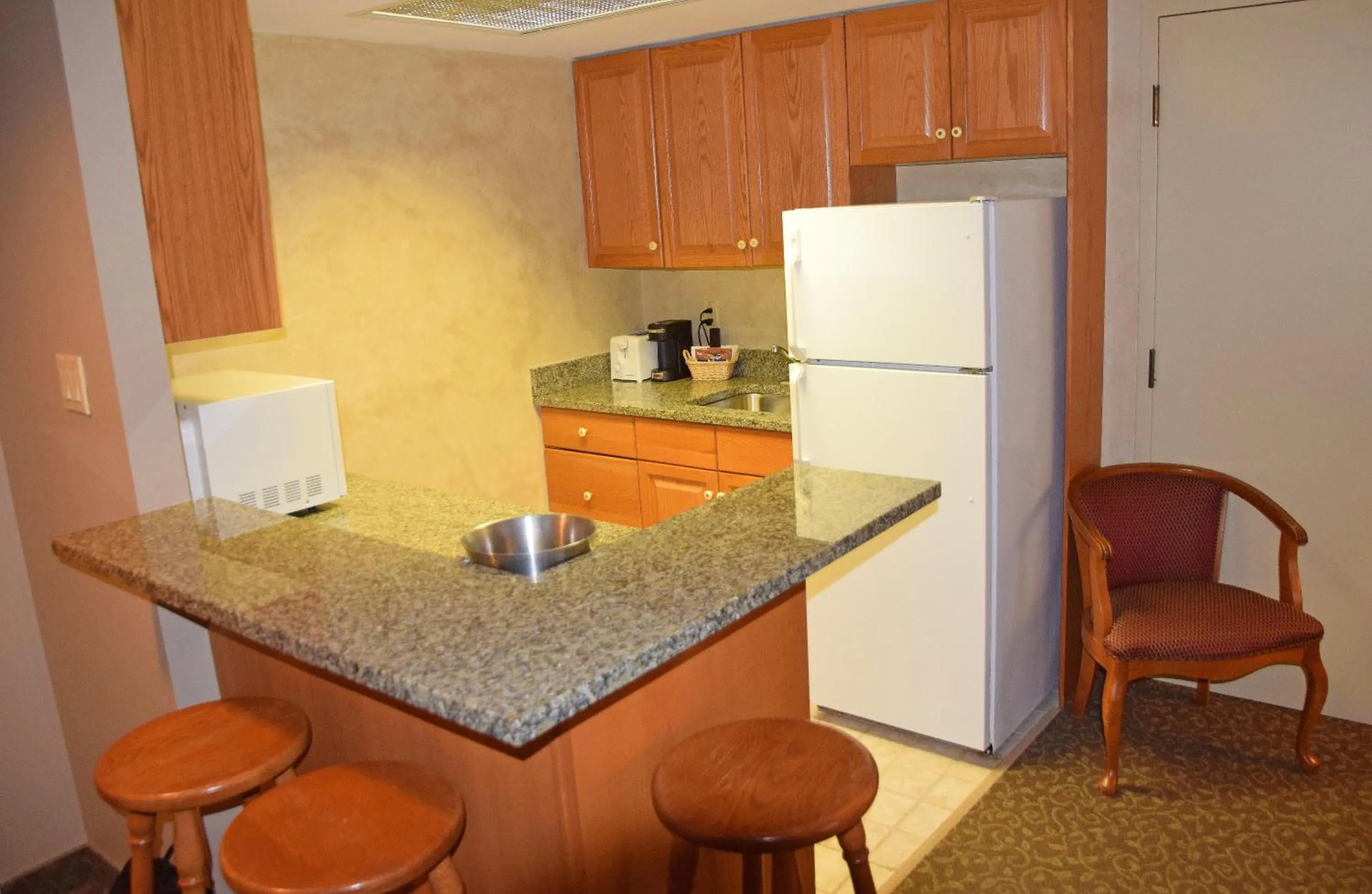 Kitchen or kitchenette in Stone Gate Inn