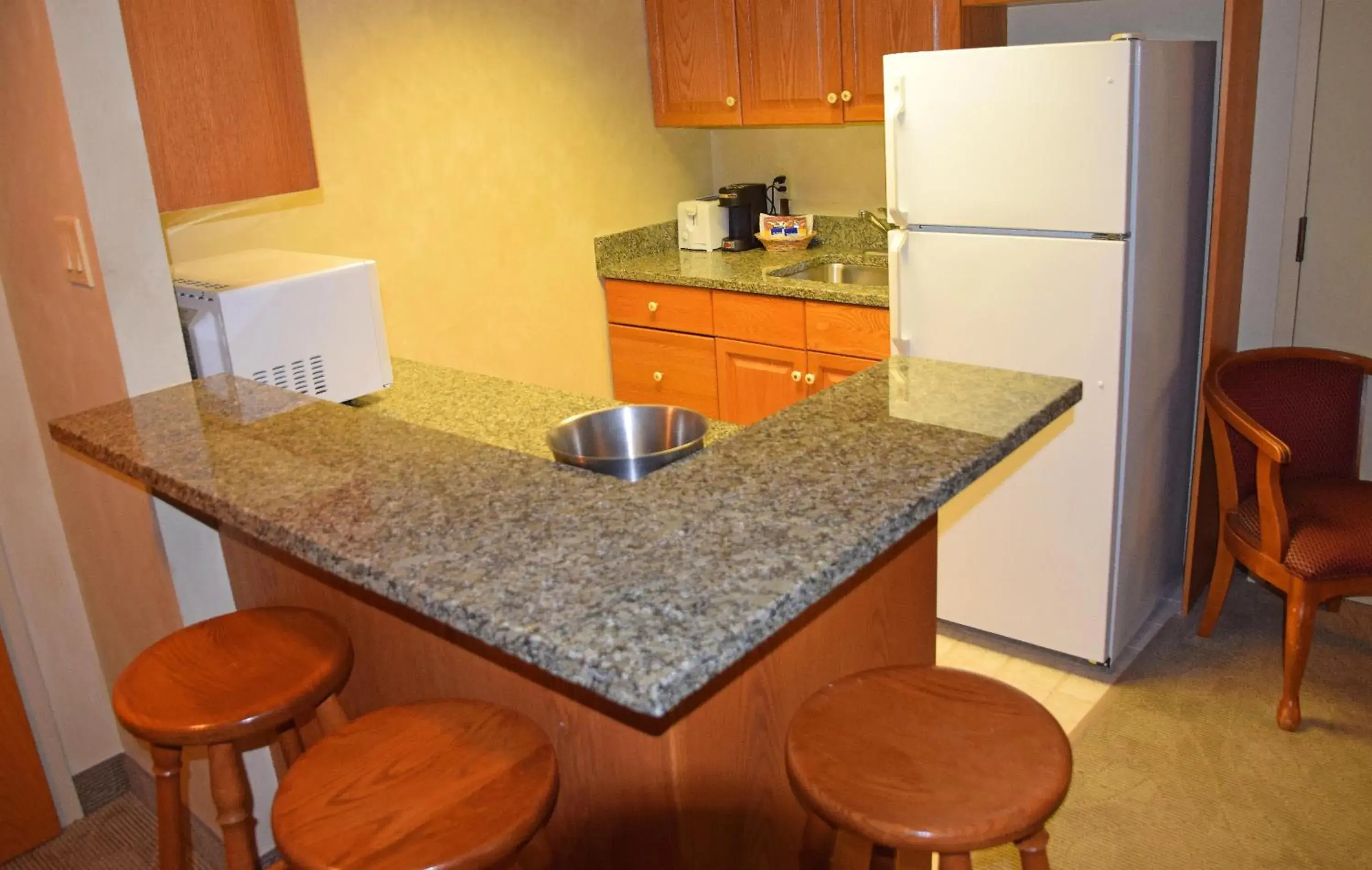 Kitchen or kitchenette in Stone Gate Inn Kitchen or kitchenette in Stone Gate Inn