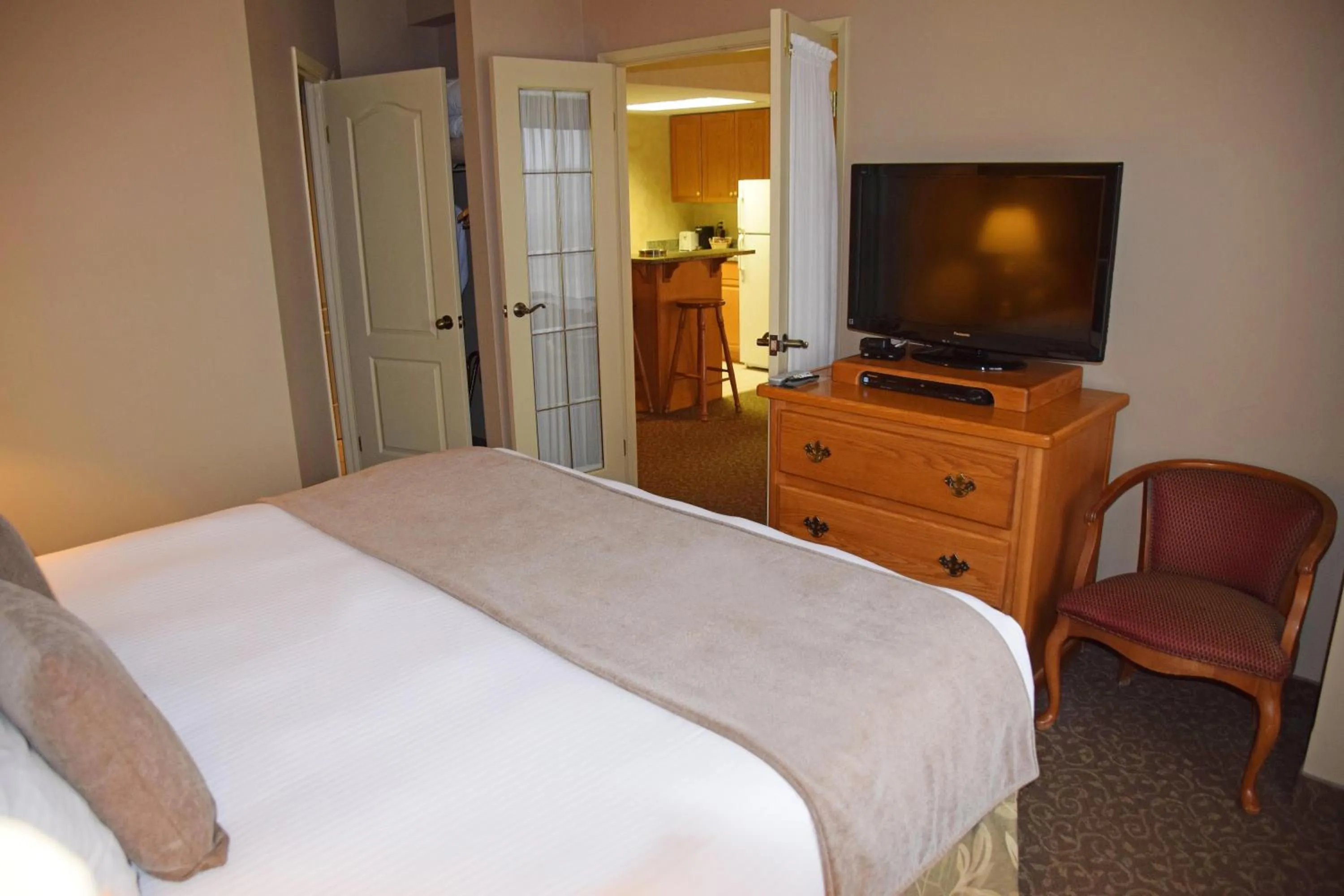 Bedroom in Stone Gate Inn