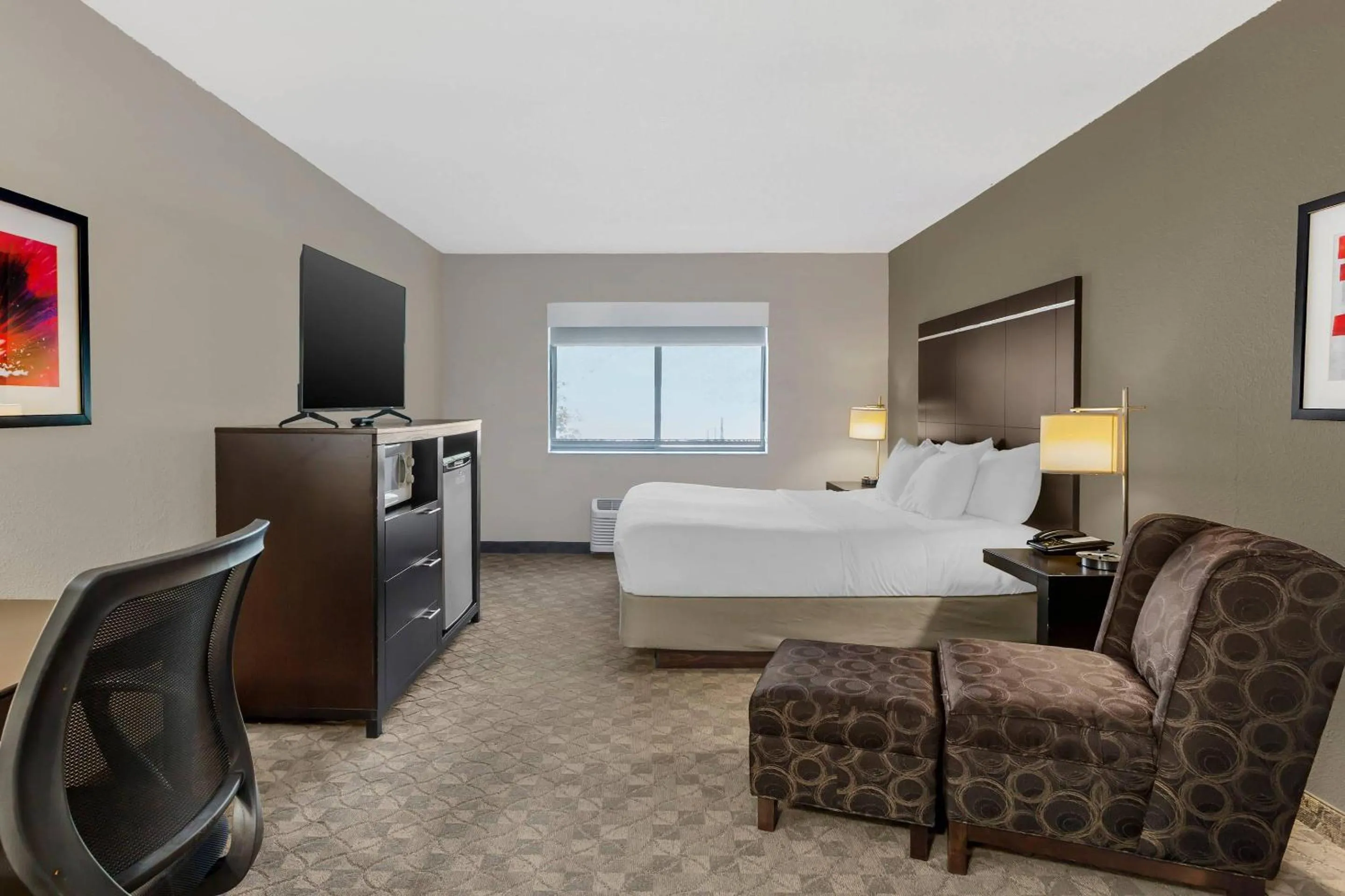 Bedroom, Bed in Comfort Inn Huntington near University area