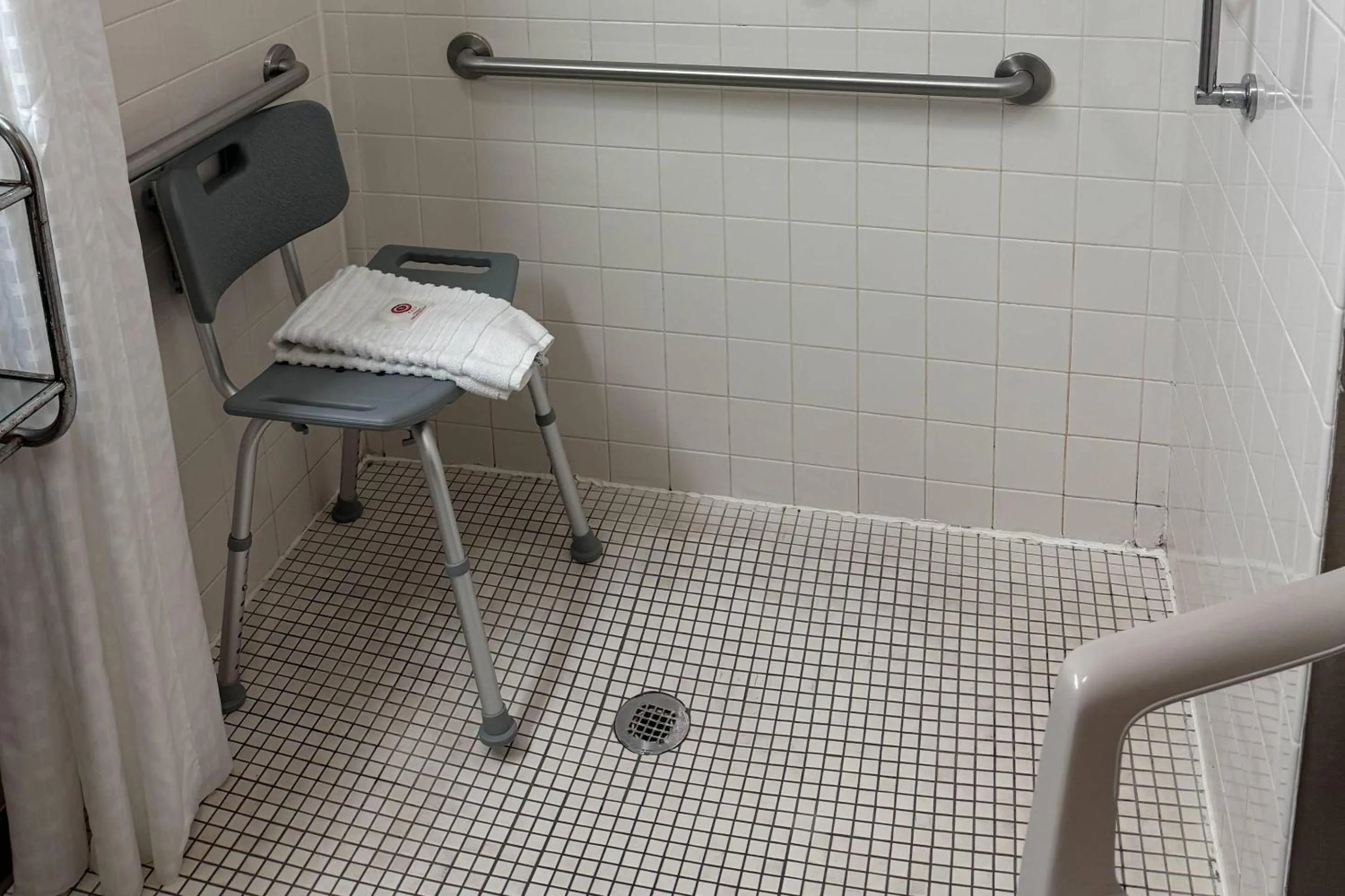 Bedroom in Comfort Inn Huntington near University area