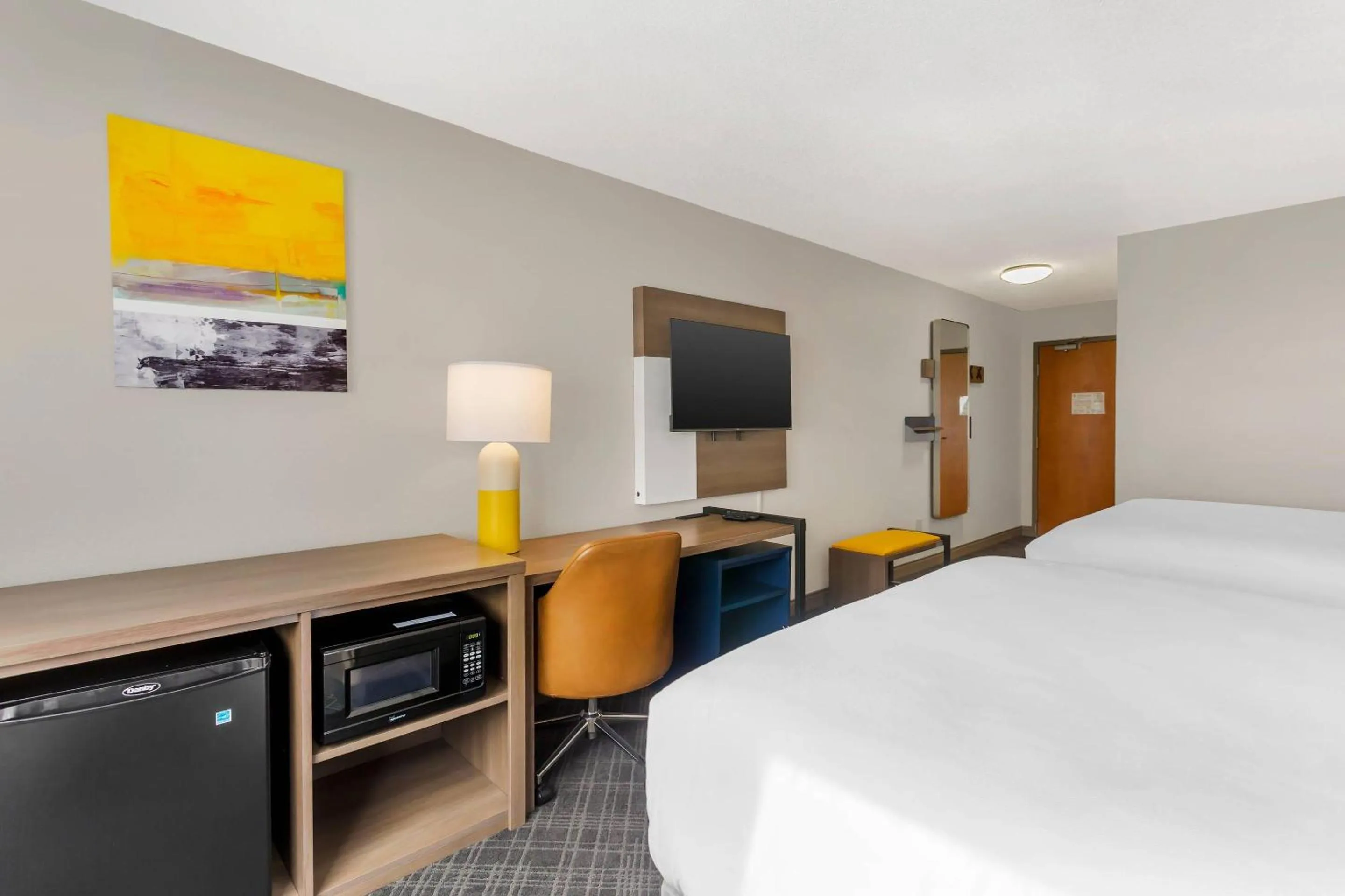 Bedroom, Bed in Comfort Inn Huntington near University area