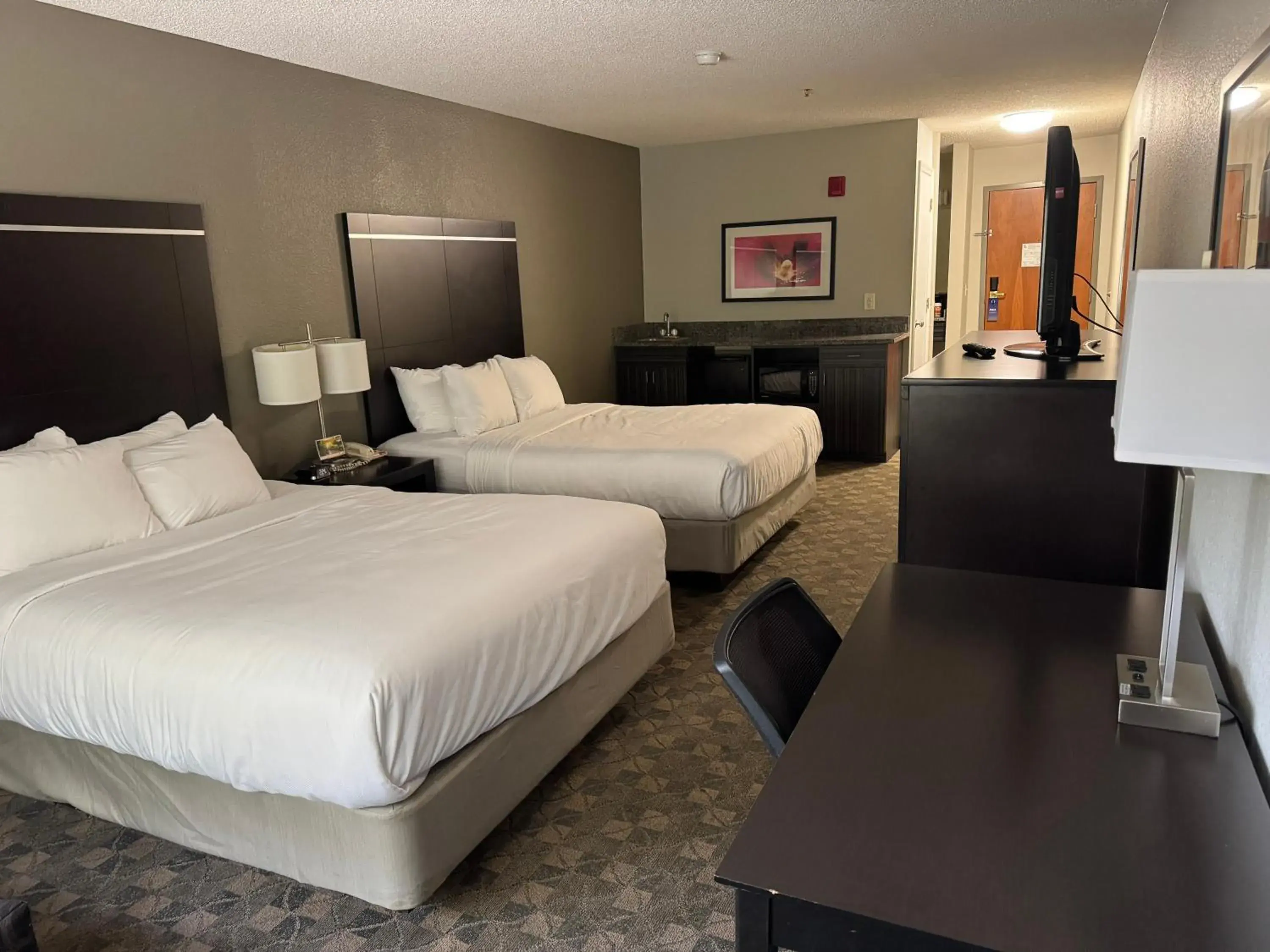 Bed in Comfort Inn Huntington near University area Bed in Comfort Inn Huntington near University area