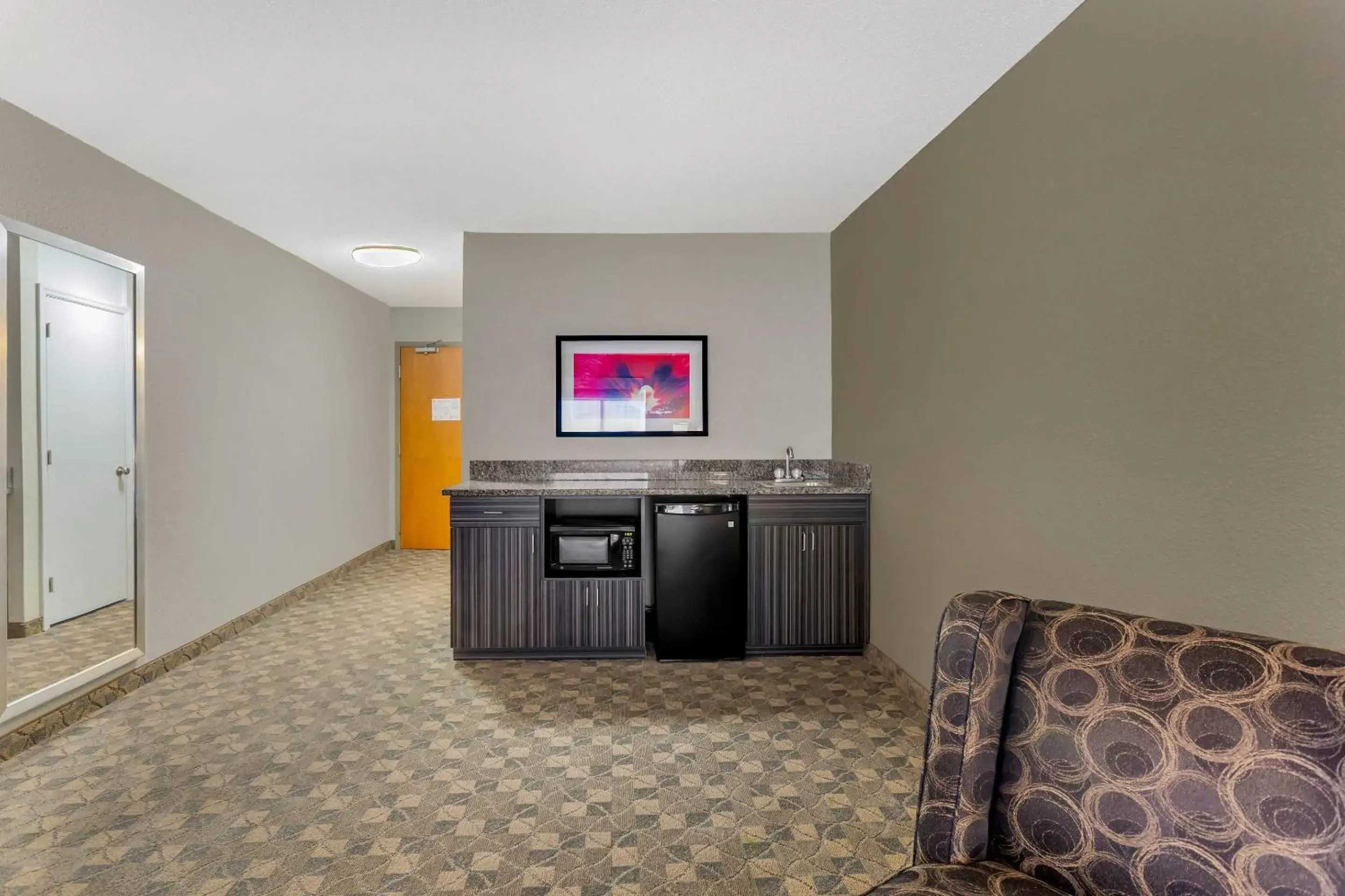 Bedroom in Comfort Inn Huntington near University area Bedroom in Comfort Inn Huntington near University area