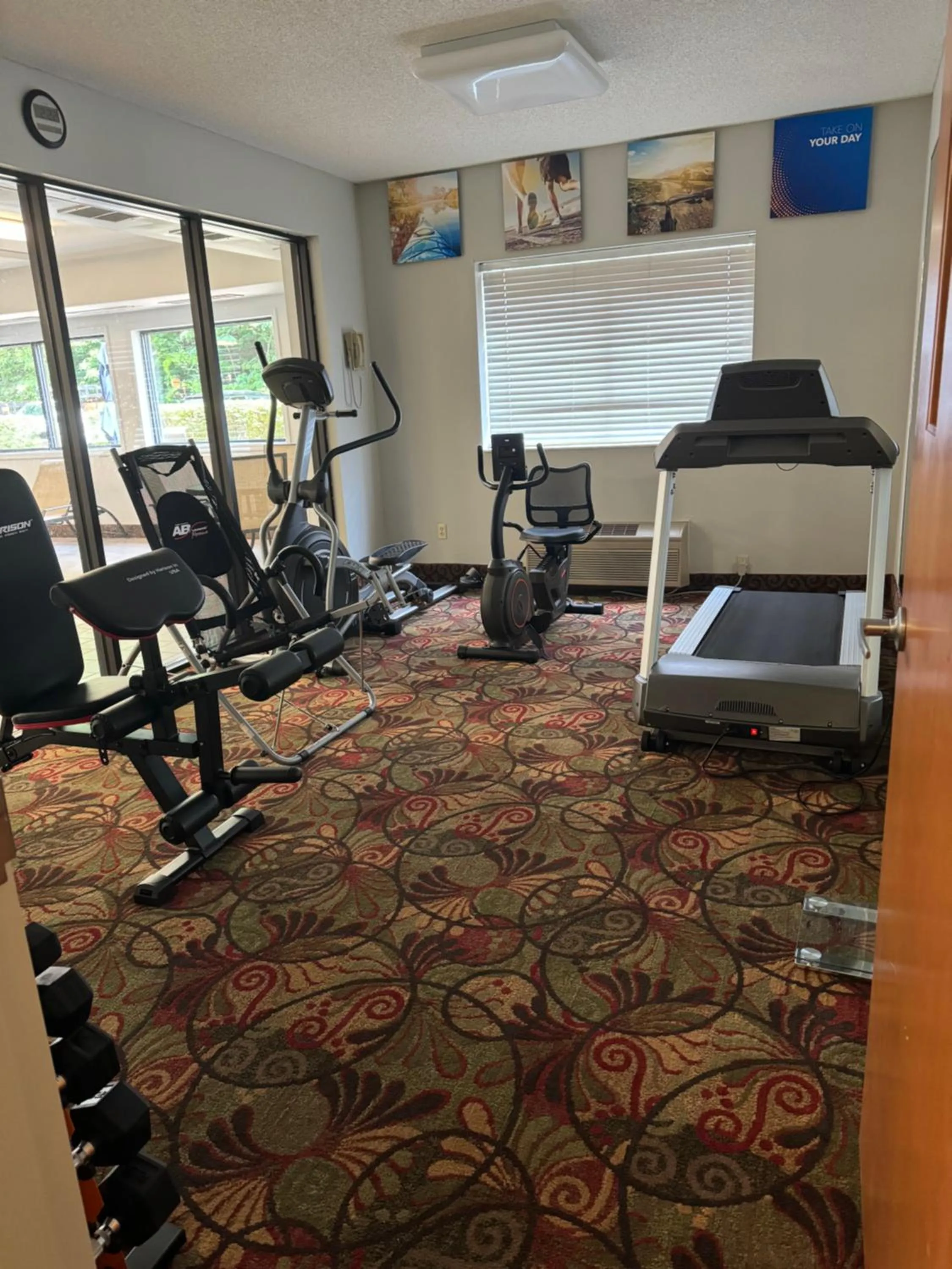 Fitness centre/facilities in Comfort Inn Huntington near University area