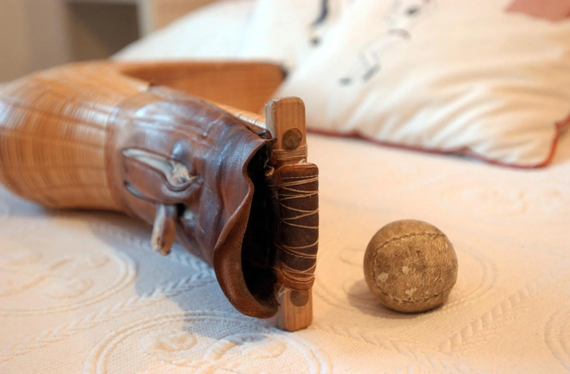 Decorative detail, Bed in Hotel Agur Deneri