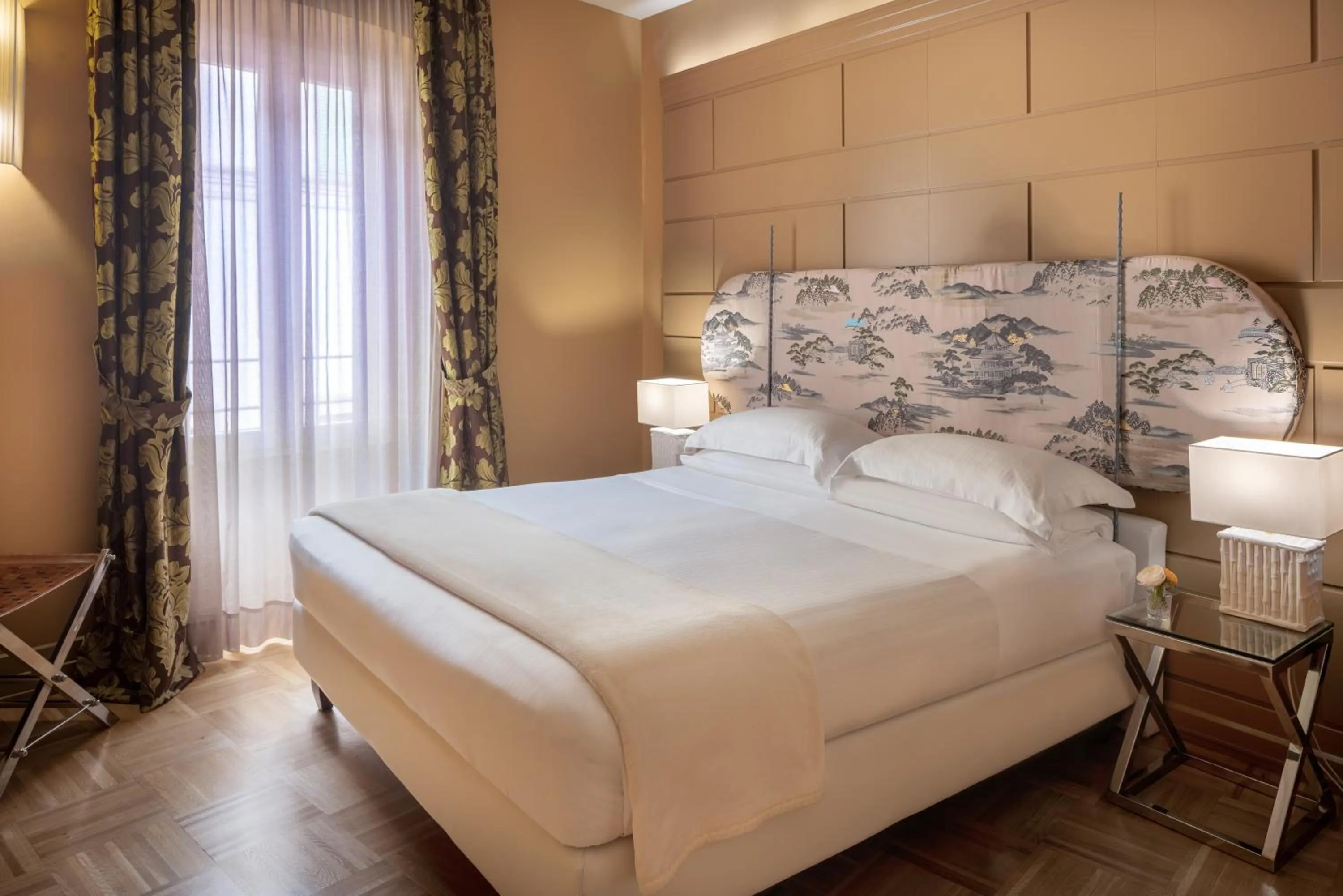 Bedroom, Bed in Hotel Number Nine