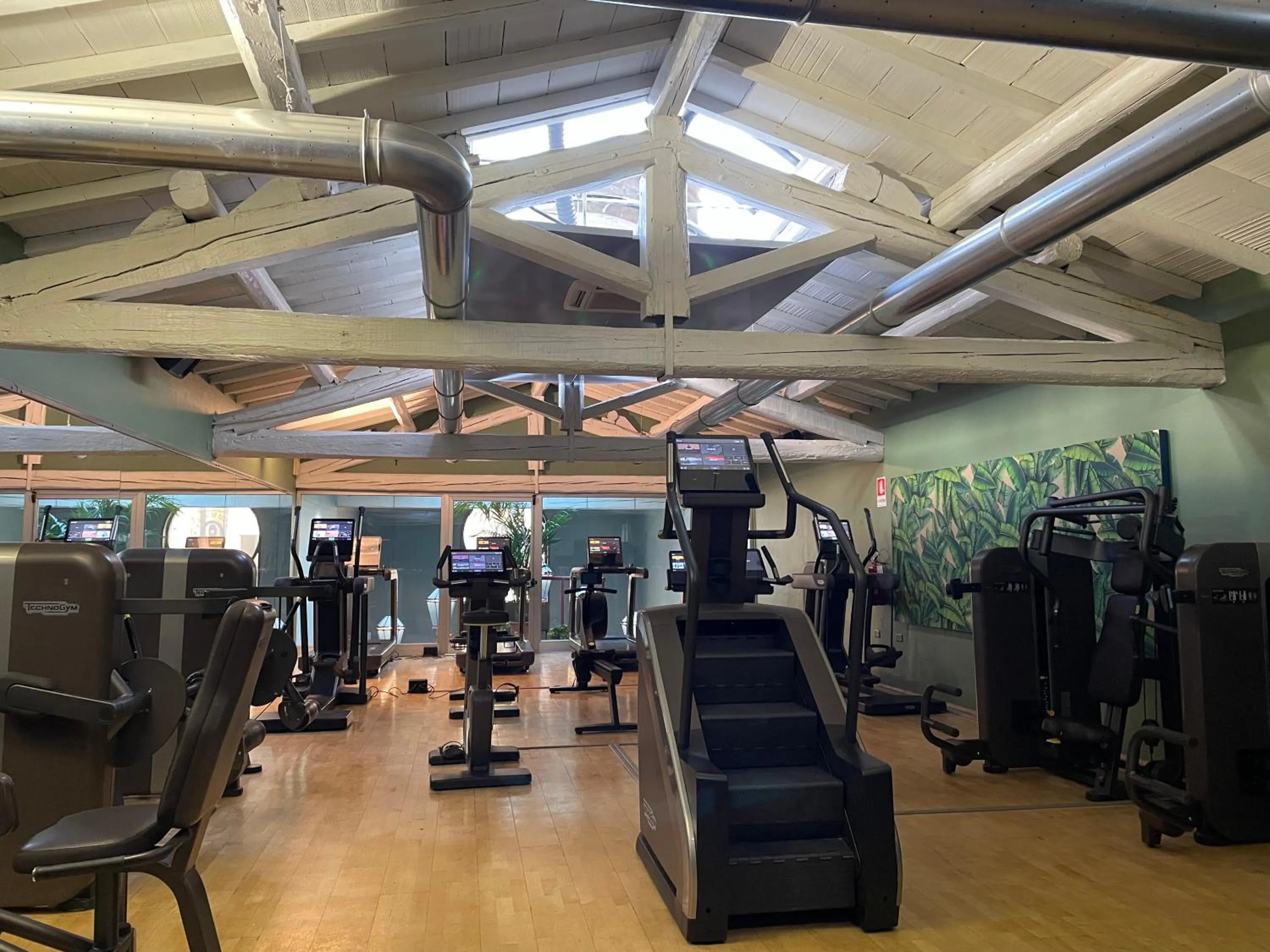 Fitness centre/facilities in Hotel Number Nine