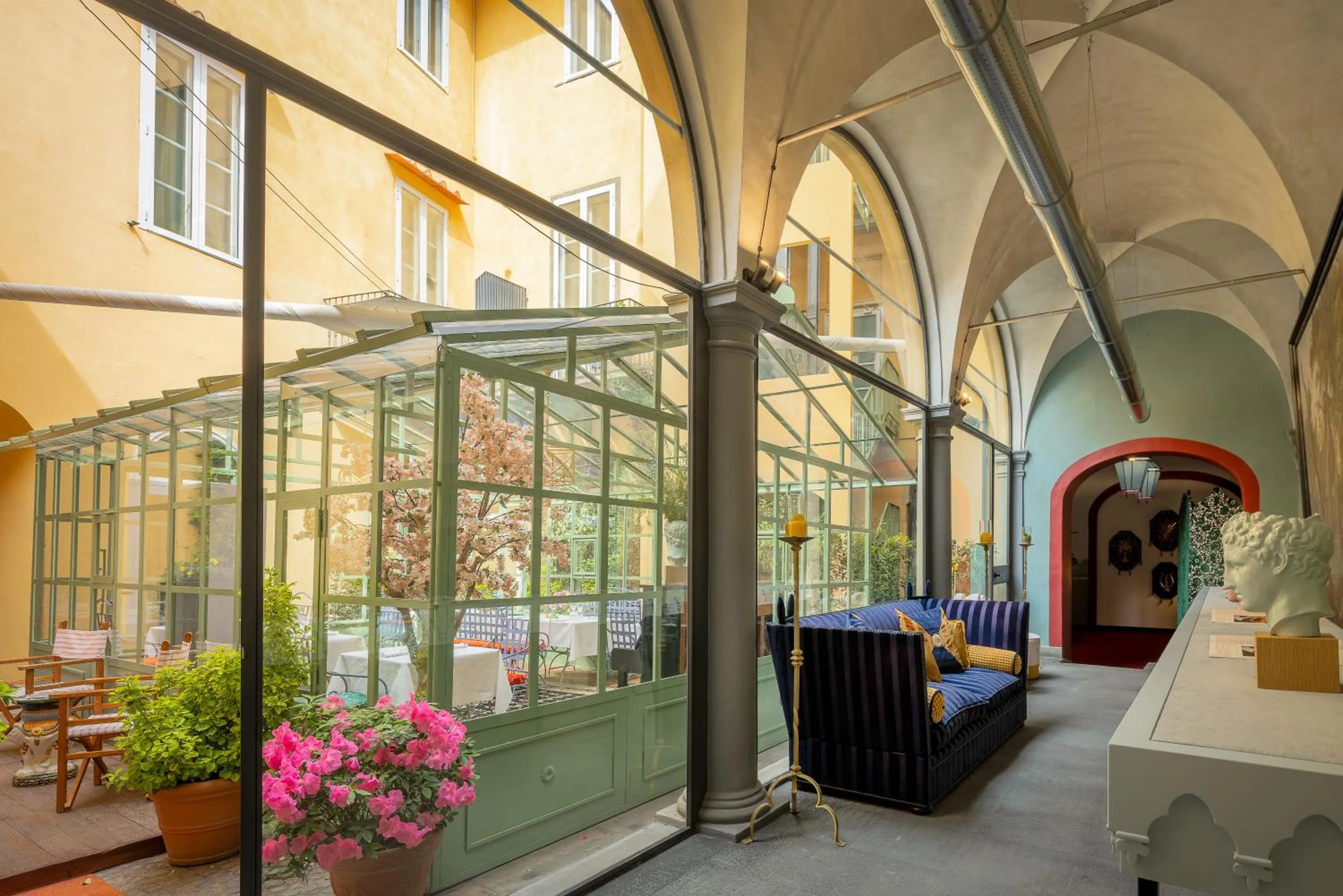 Garden in Hotel Number Nine