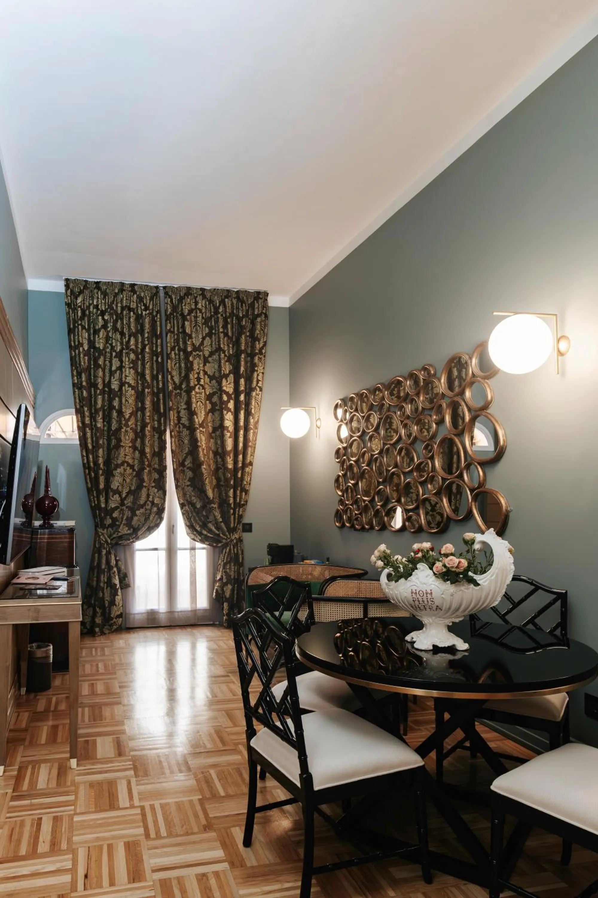 Living room in Hotel Number Nine