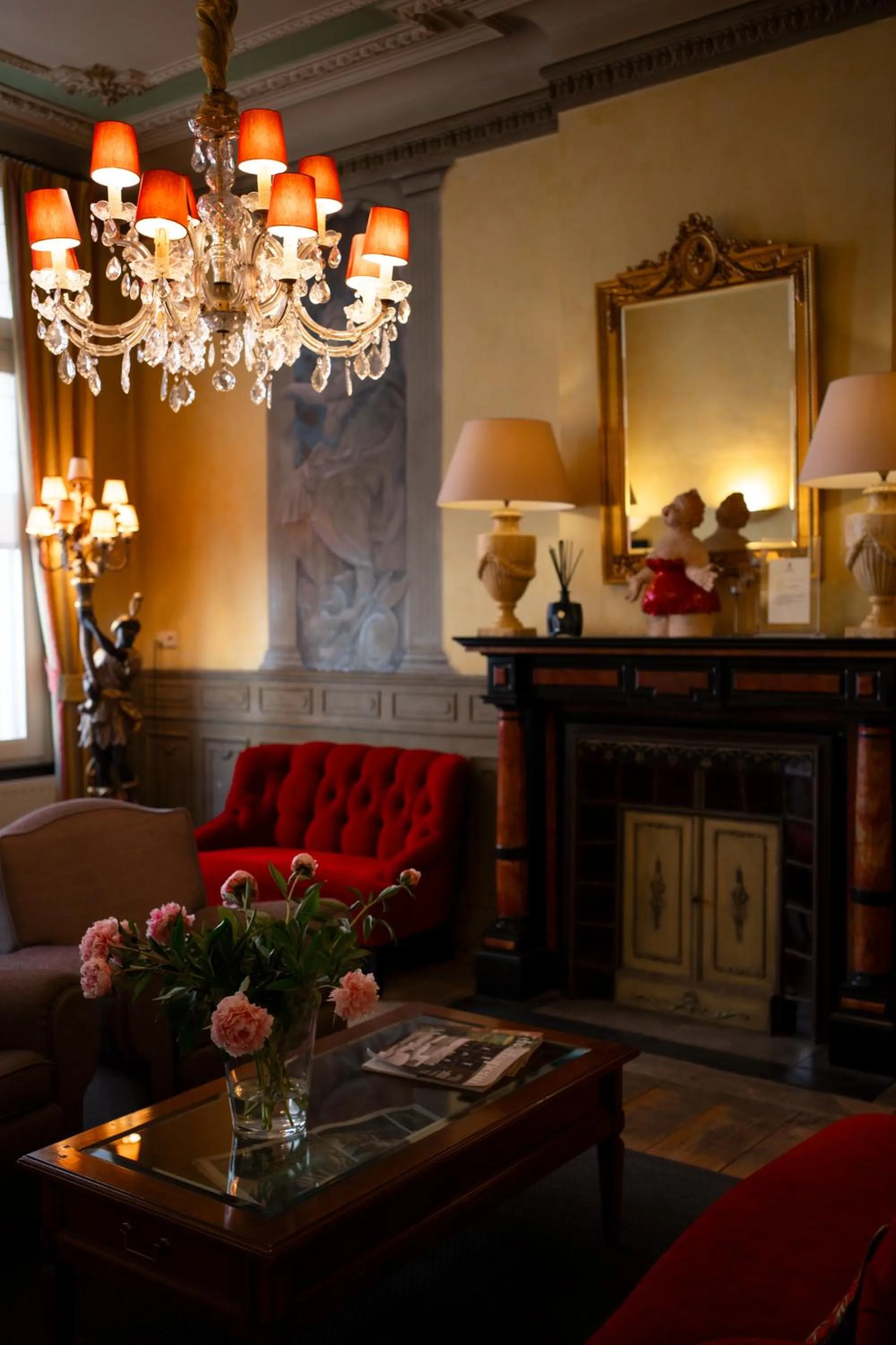 Communal lounge/ TV room in Hotel Botticelli