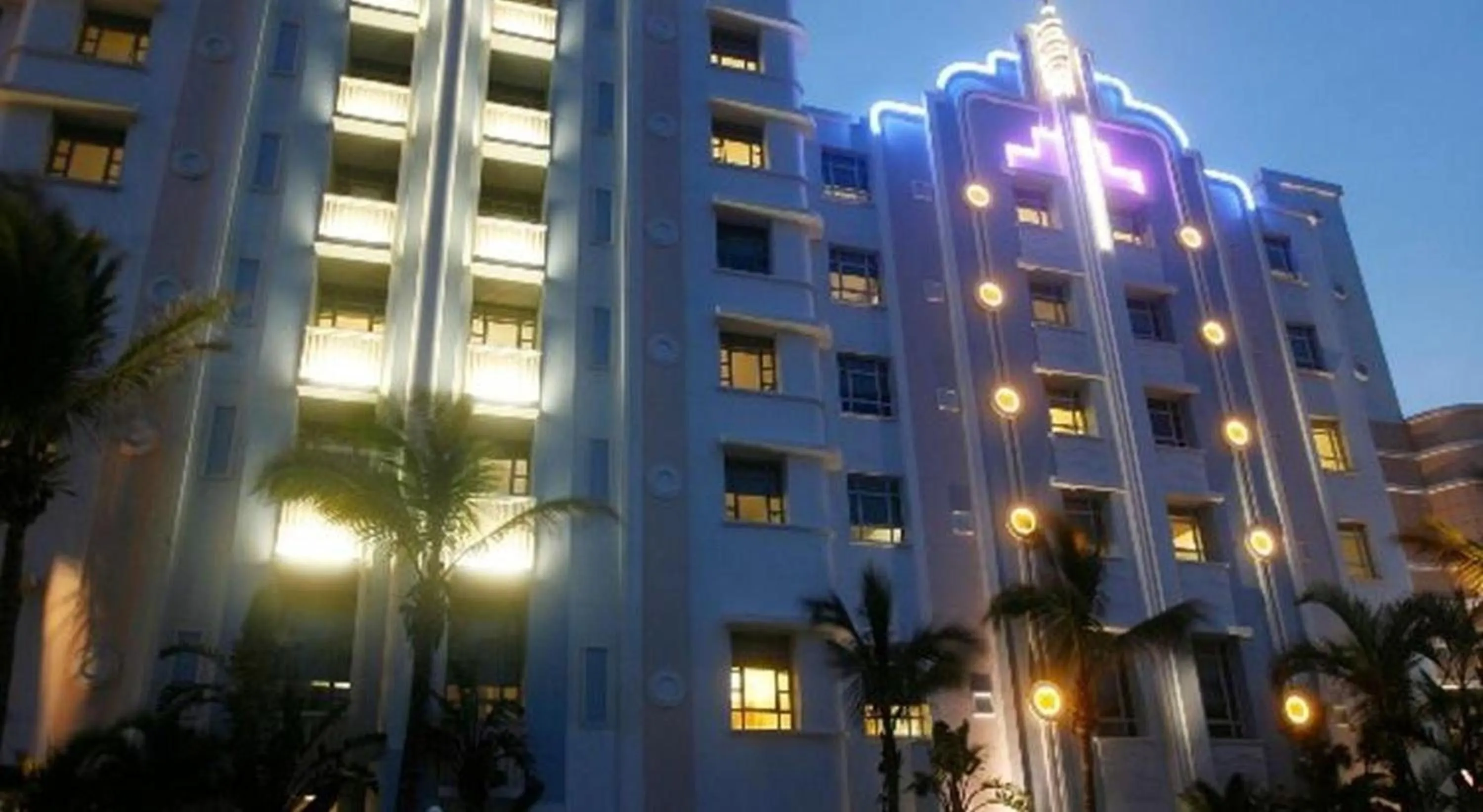 Facade/entrance in Suncoast Hotel & Towers