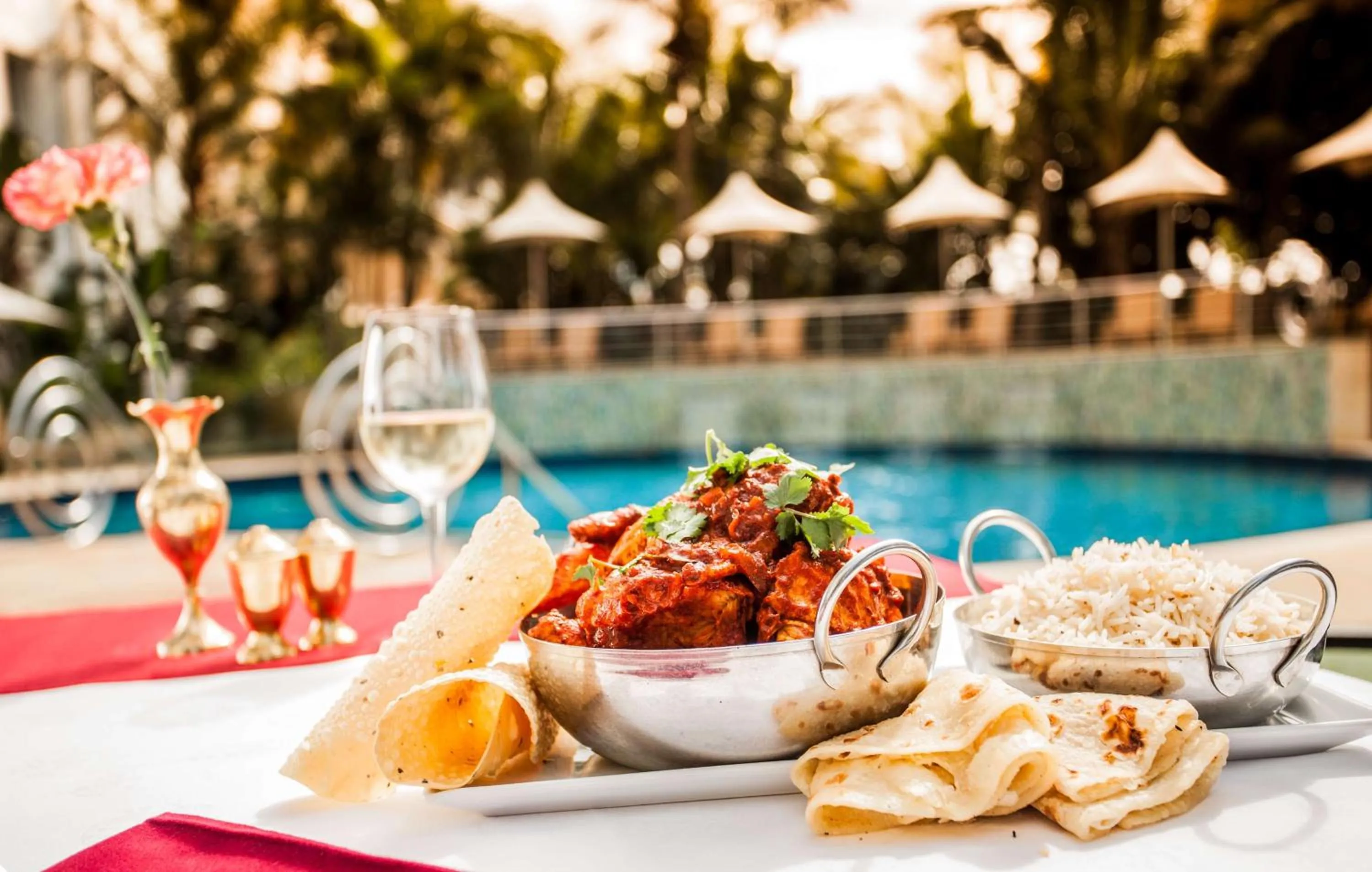 Restaurant/places to eat in Suncoast Hotel & Towers