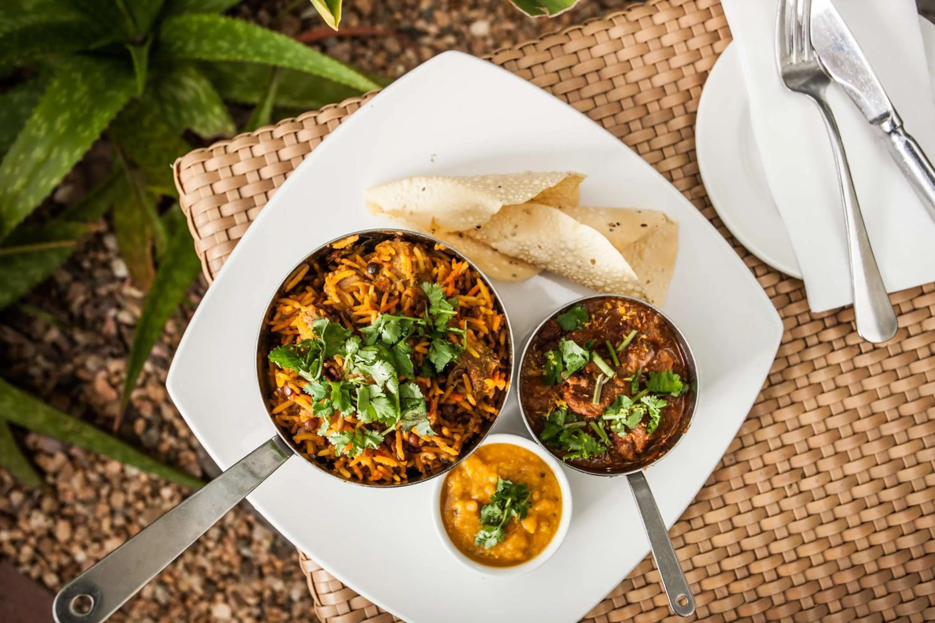 Restaurant/places to eat in Suncoast Hotel & Towers