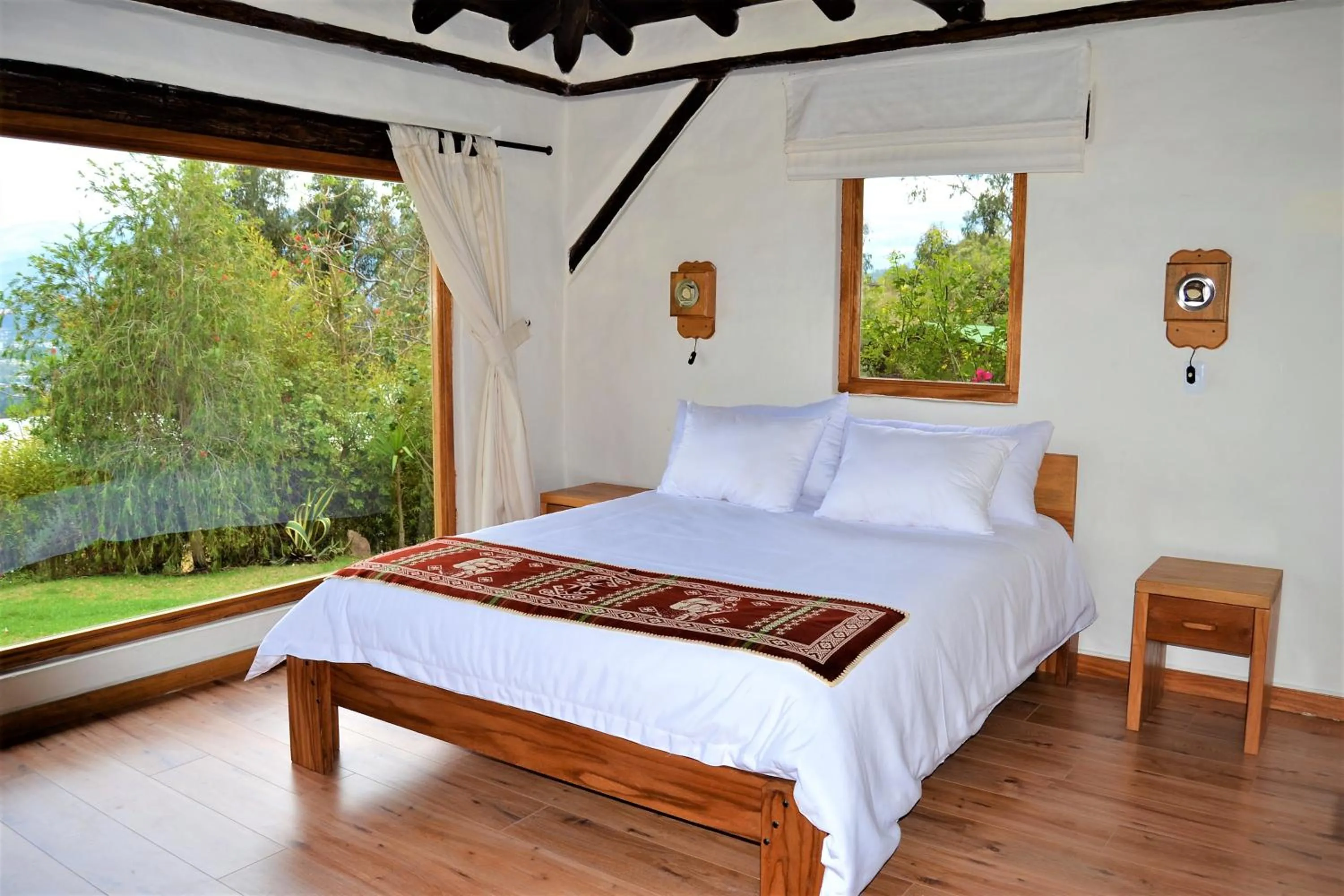 Bed in Ilatoa Lodge