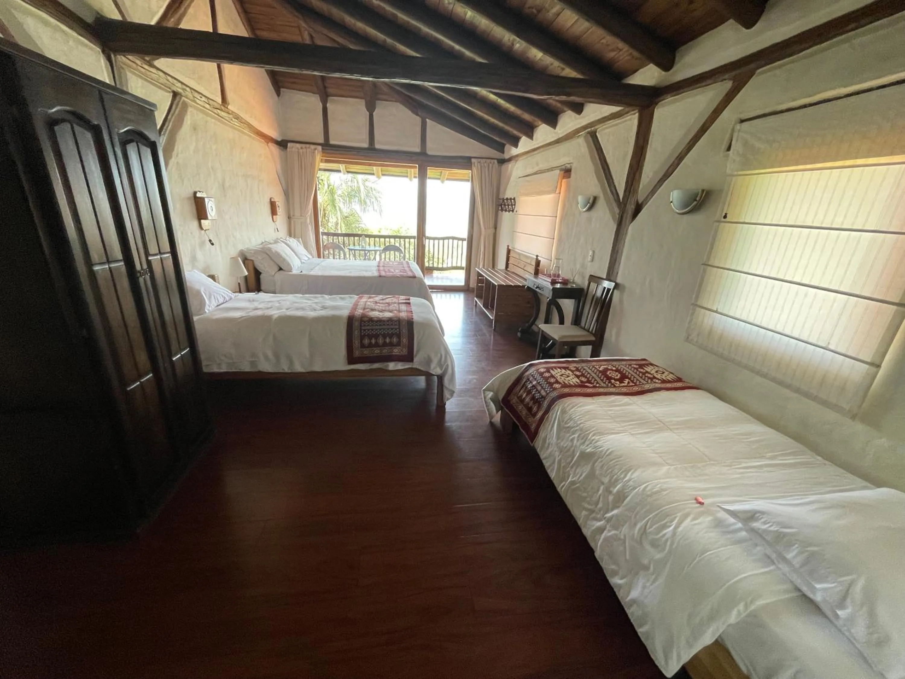 Bed in Ilatoa Lodge