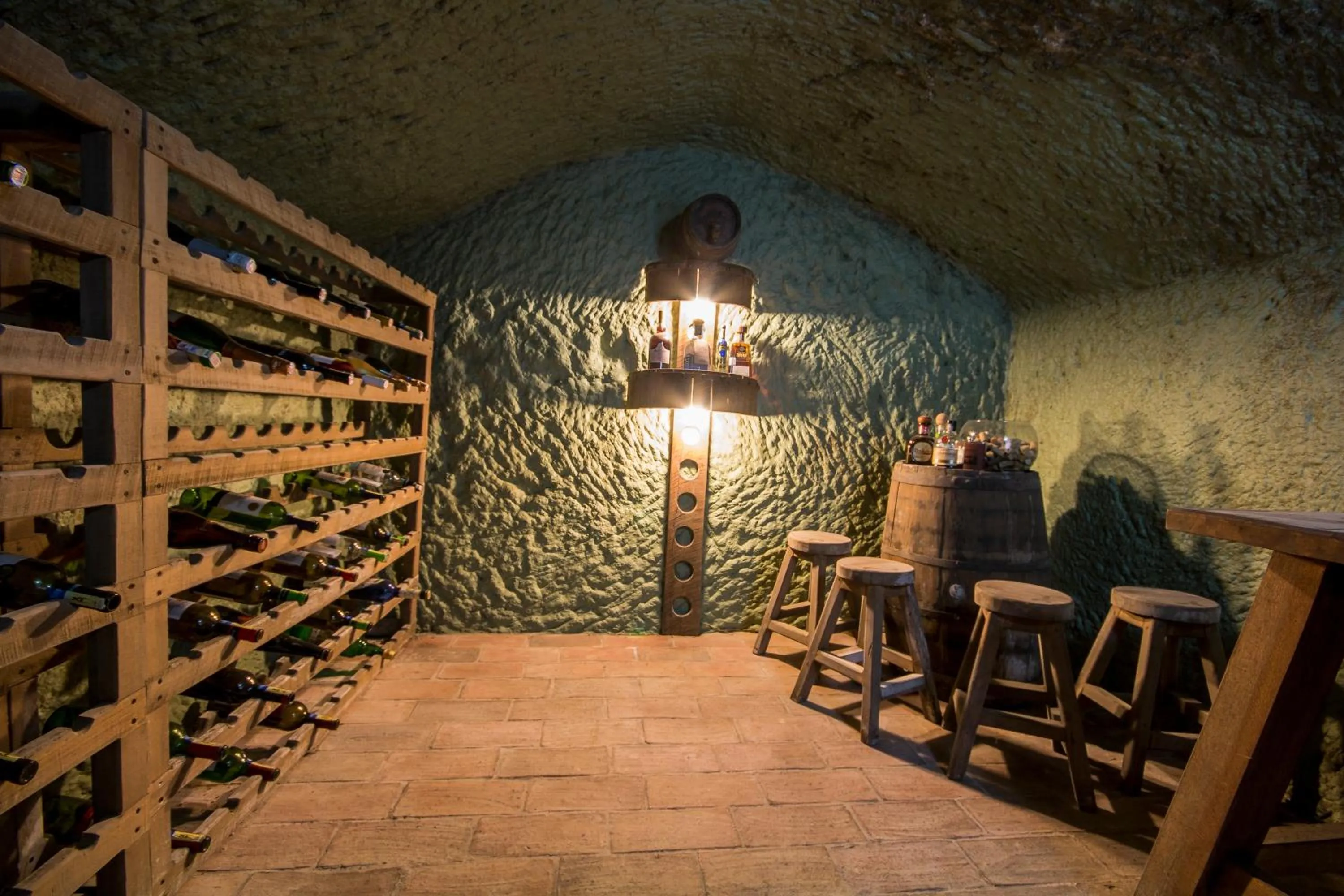 Alcoholic drinks in Ilatoa Lodge