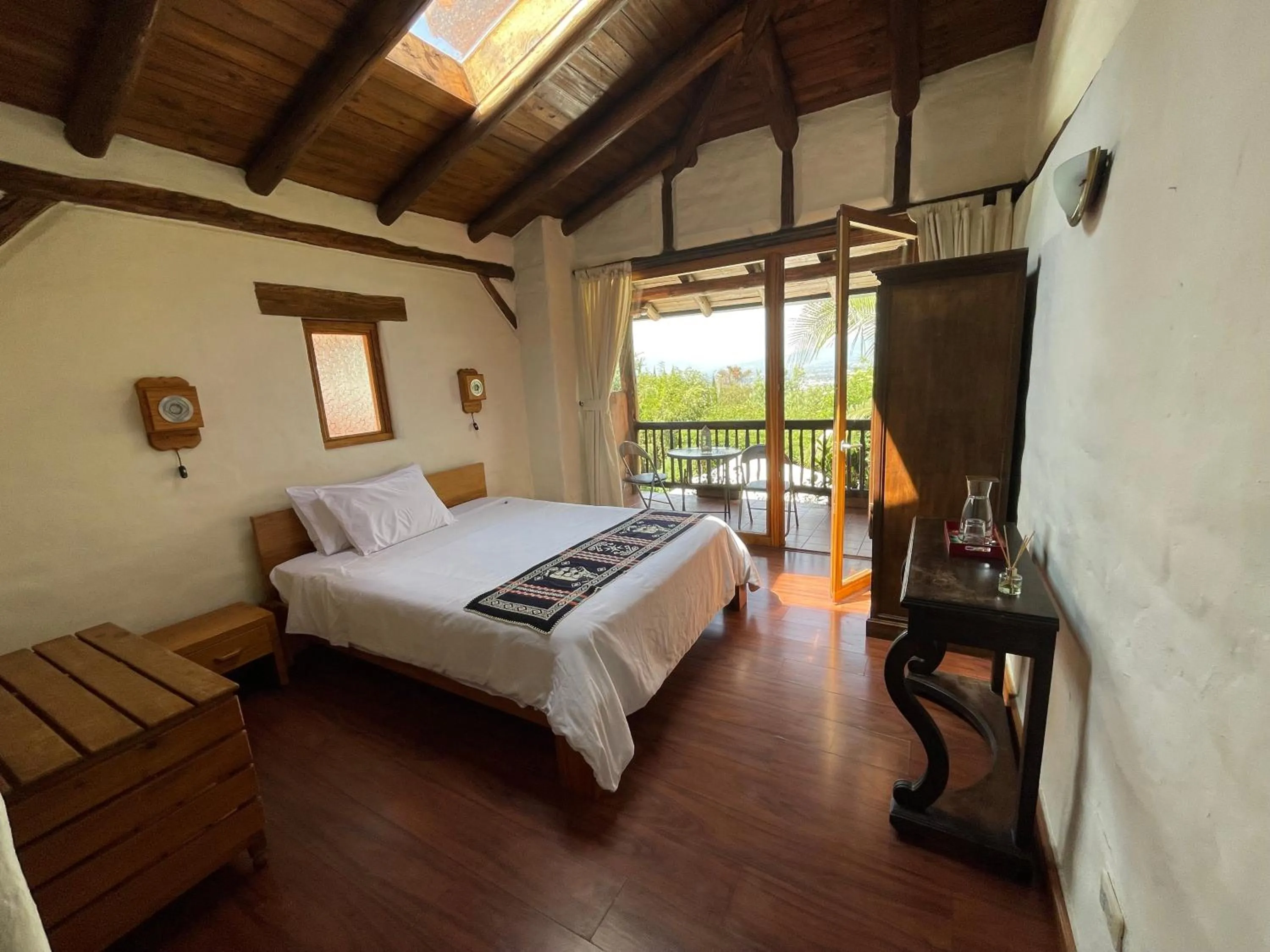 Bed in Ilatoa Lodge